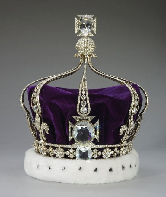 Kronen med den store Koh-i-Noor-diamant i midten.&nbsp;
