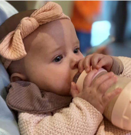 Dennis Knudsens datter Aura