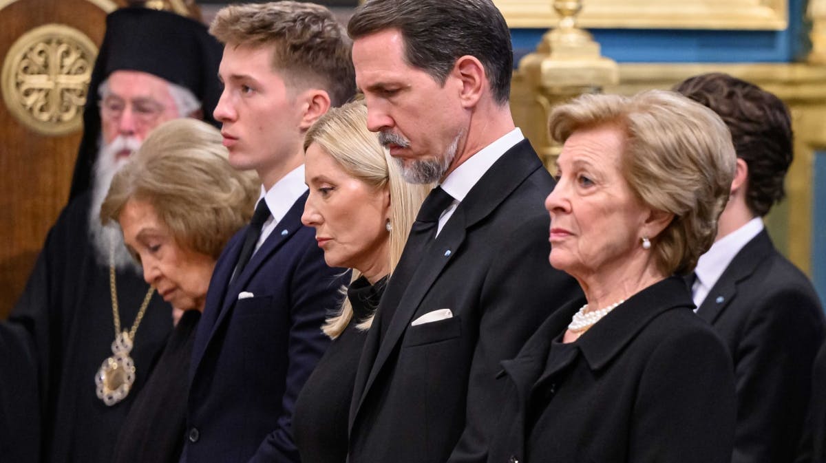 Dronning Anne-Marie og familien til mindegudstjeneste