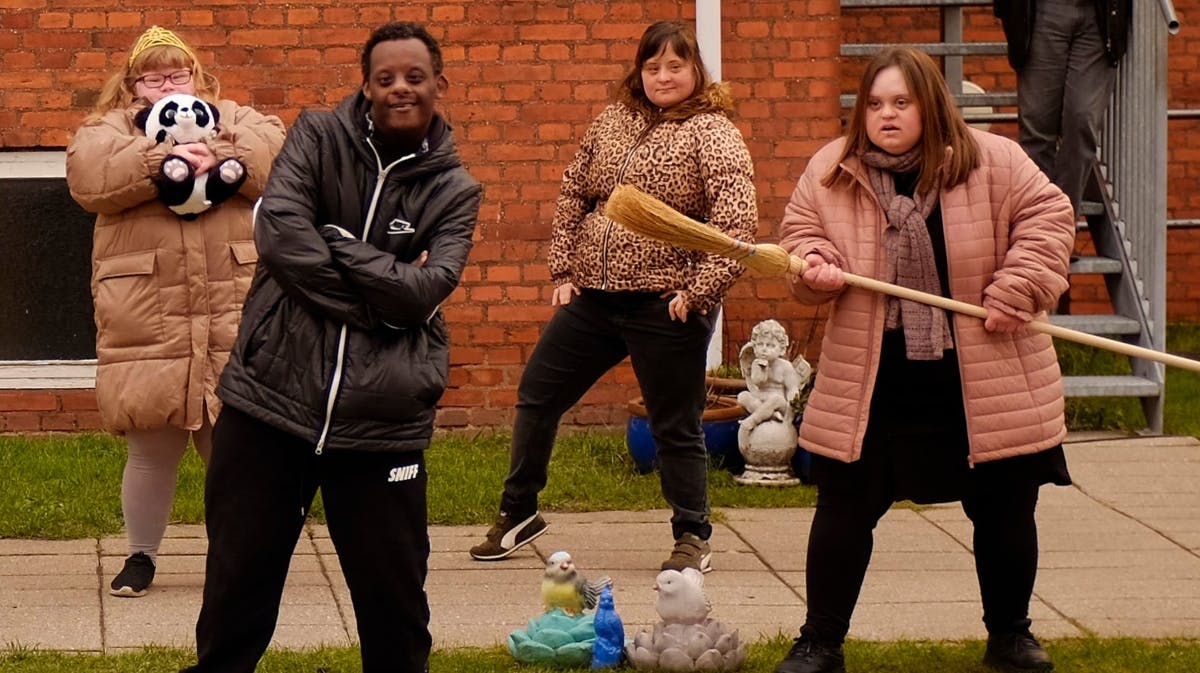 Medvirkende i TV 2-programmet "Ups, vi er voksne"