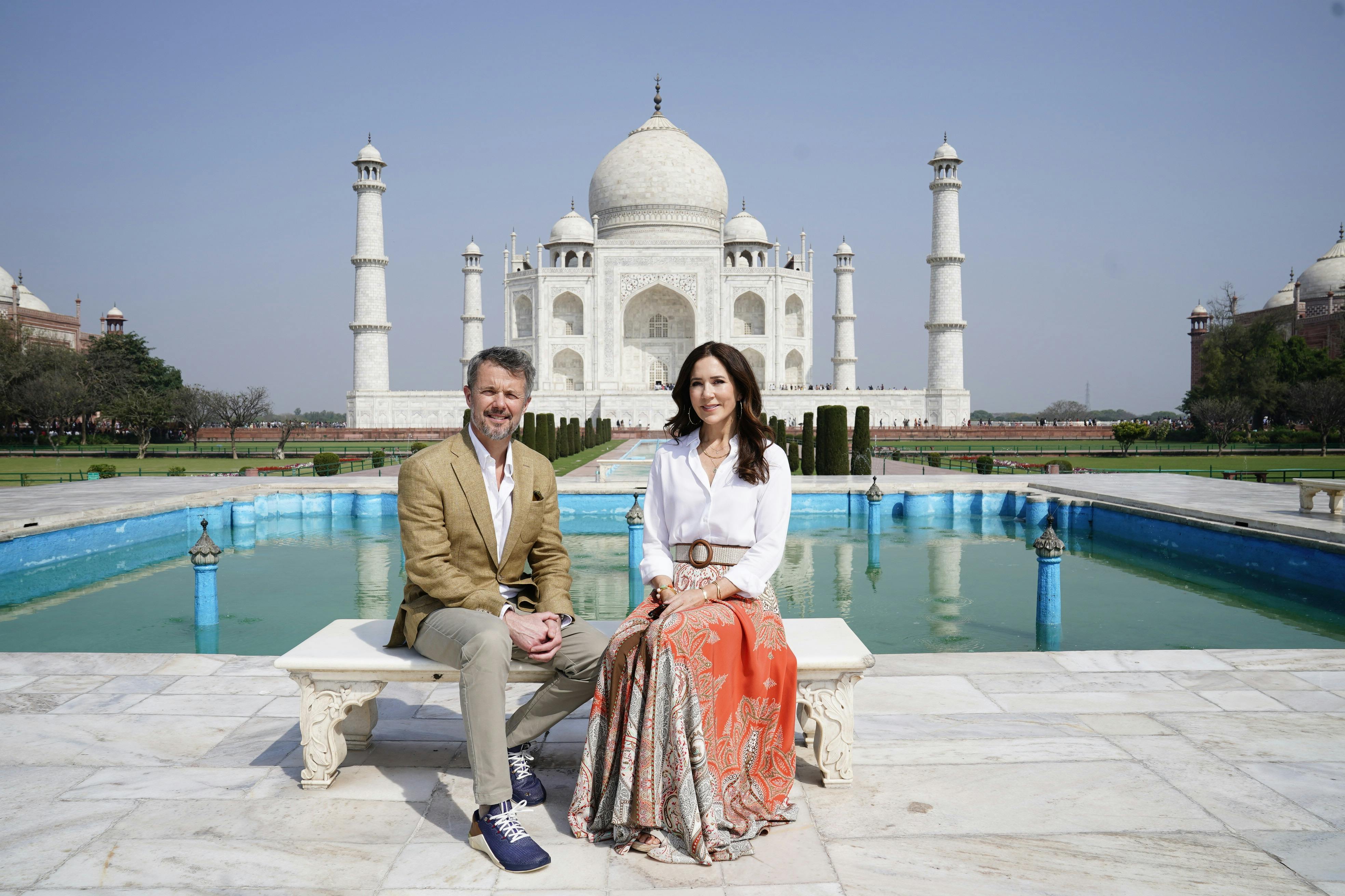 Kronprinsparret ved Taj Mahal i Indien
