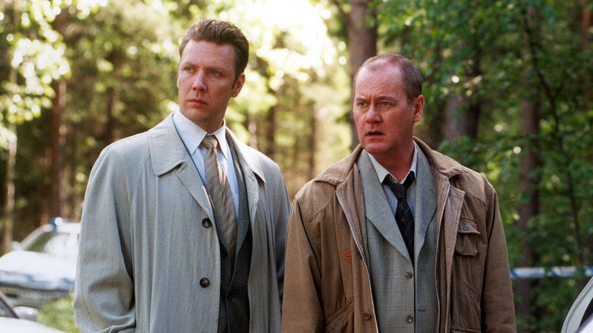 Mikael Persbrandt og Peter Haber i rollerne som Gunvald Larsson og Martin Beck. 