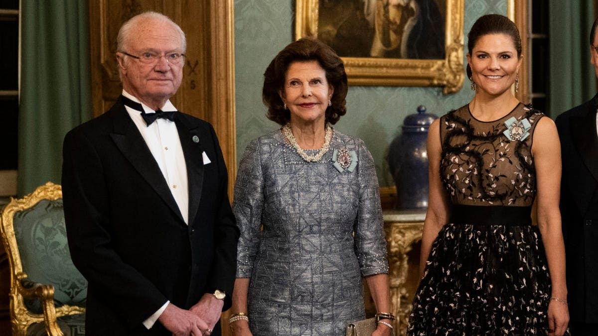 Kong Carl Gustaf og dronning Silvia samt kronprinsesse Victoria