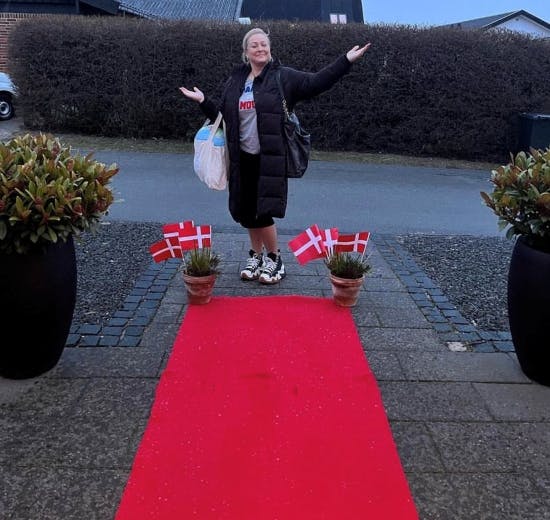 Stéphanie Surrugue på rød løber i Greve