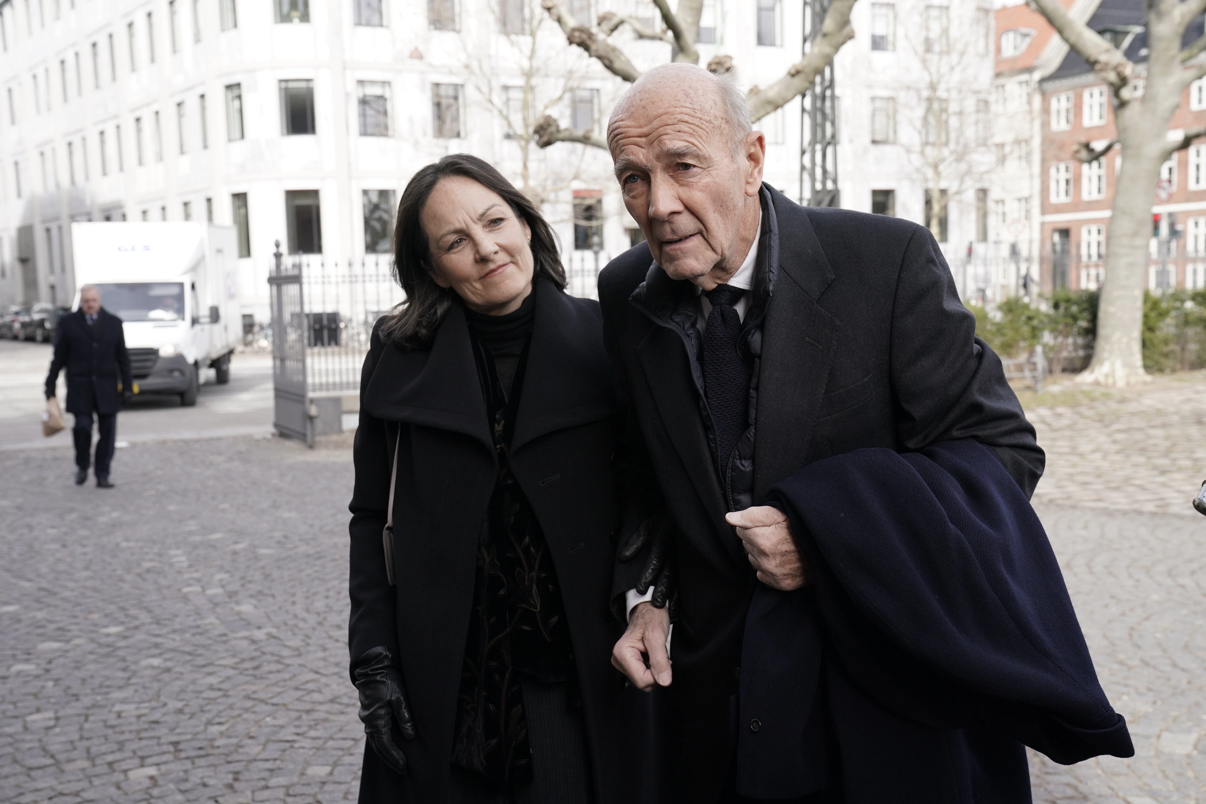 Jesper Rye Rasmussen Se billedet: Jesper Bruun Rasmussen havde sin svigerdatter med til ...