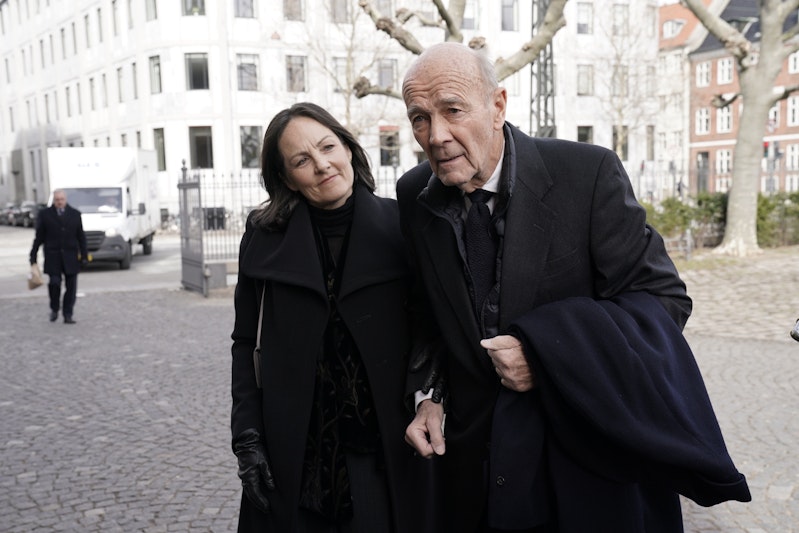 Se billedet: Jesper Bruun Rasmussen havde sin svigerdatter med til ...