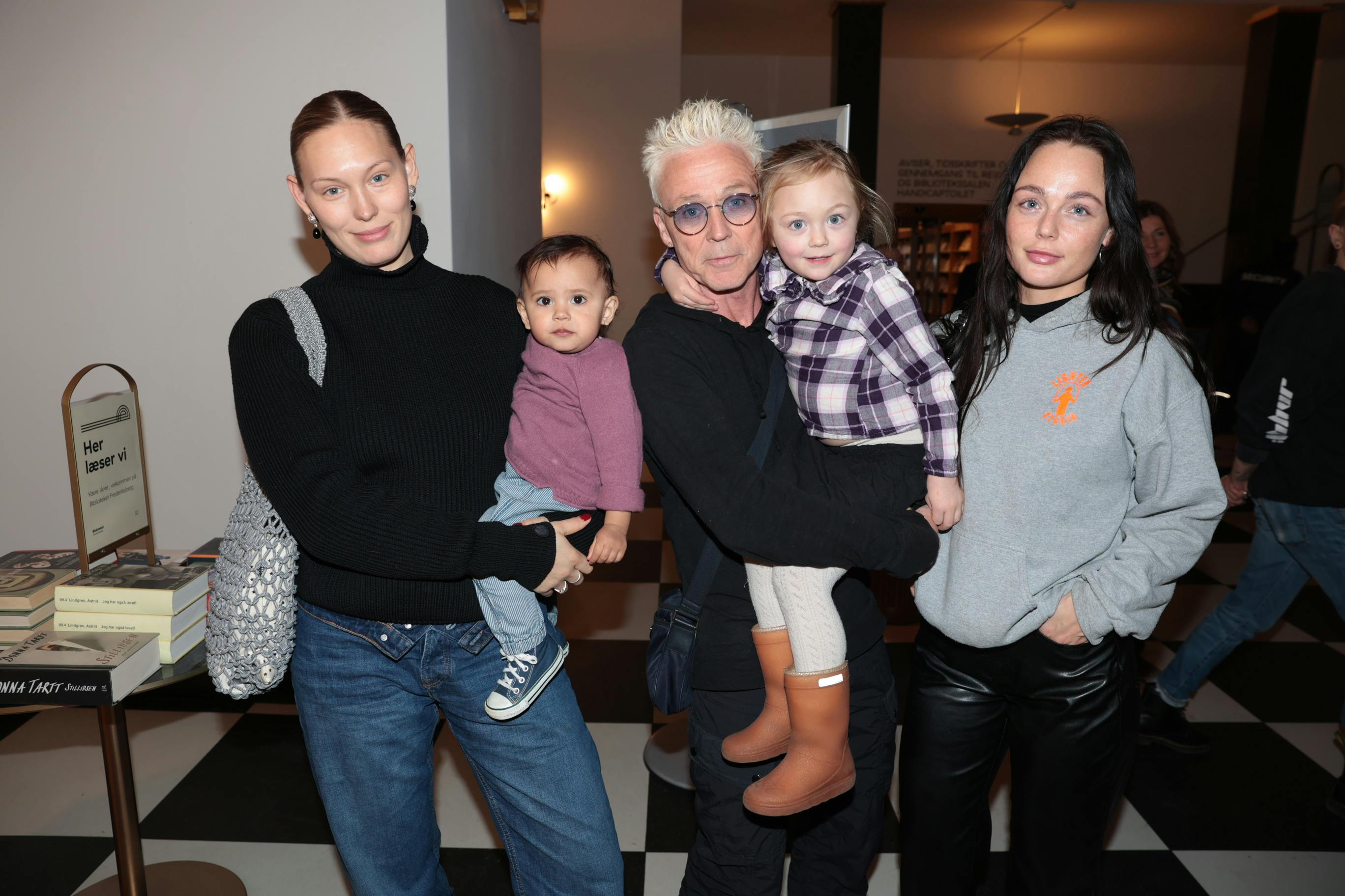 Ulrikke Toft Simonsen, Norma, Thomas Helmig med Olga og Ida-Marie Helmig. 