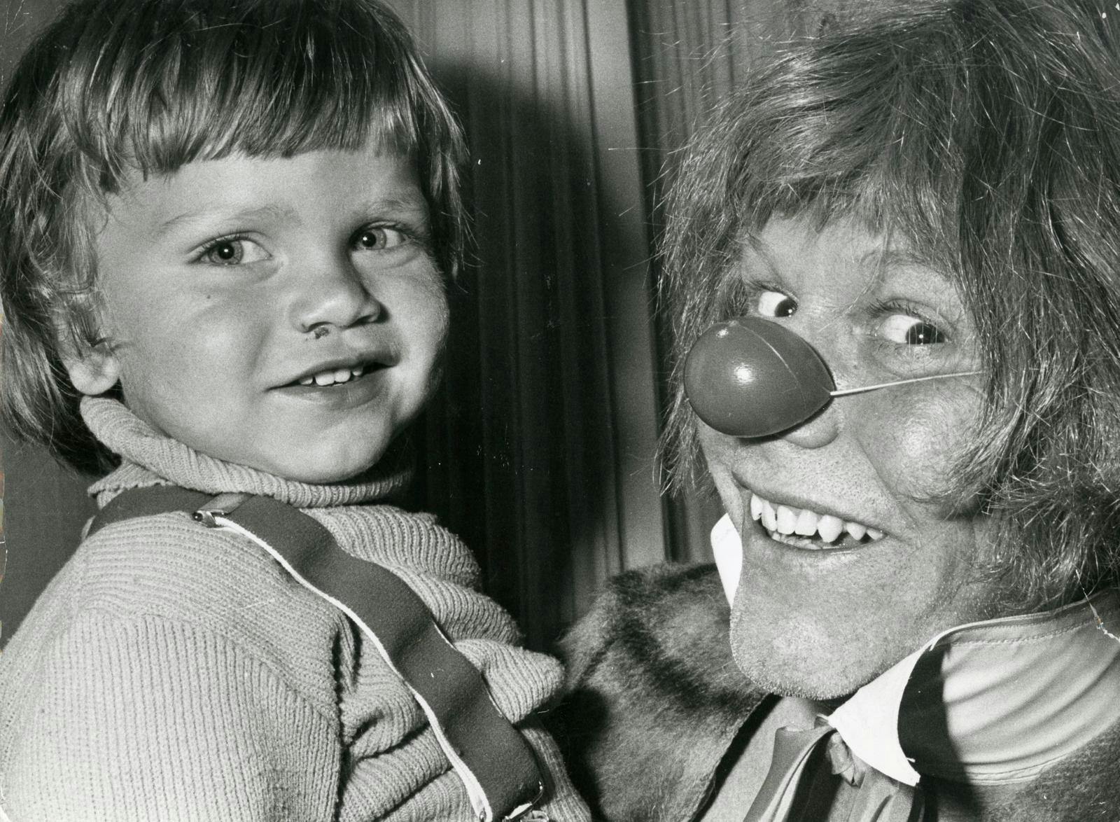 Preben Kaas klædt ud som klovn. 