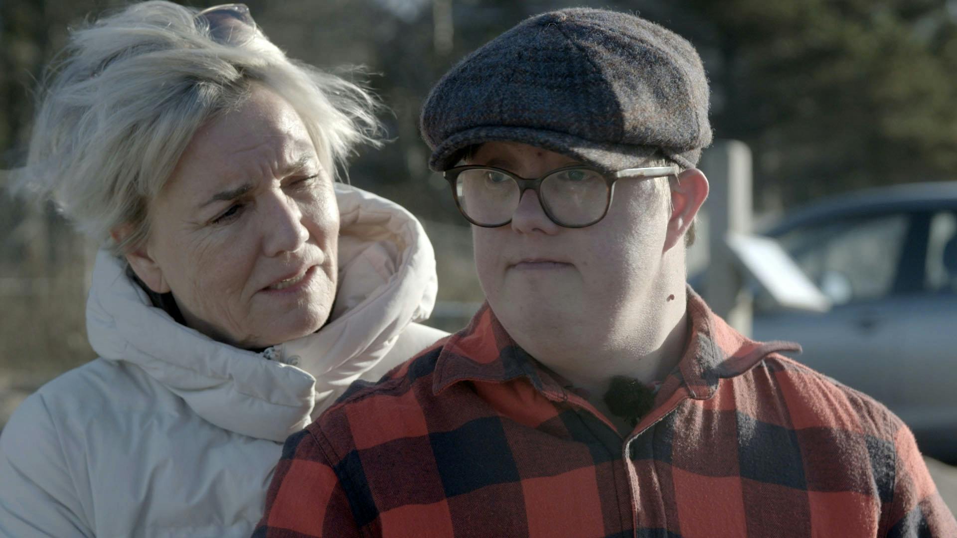 Jeff sammen med sin mor, Mitzie Pitzner.