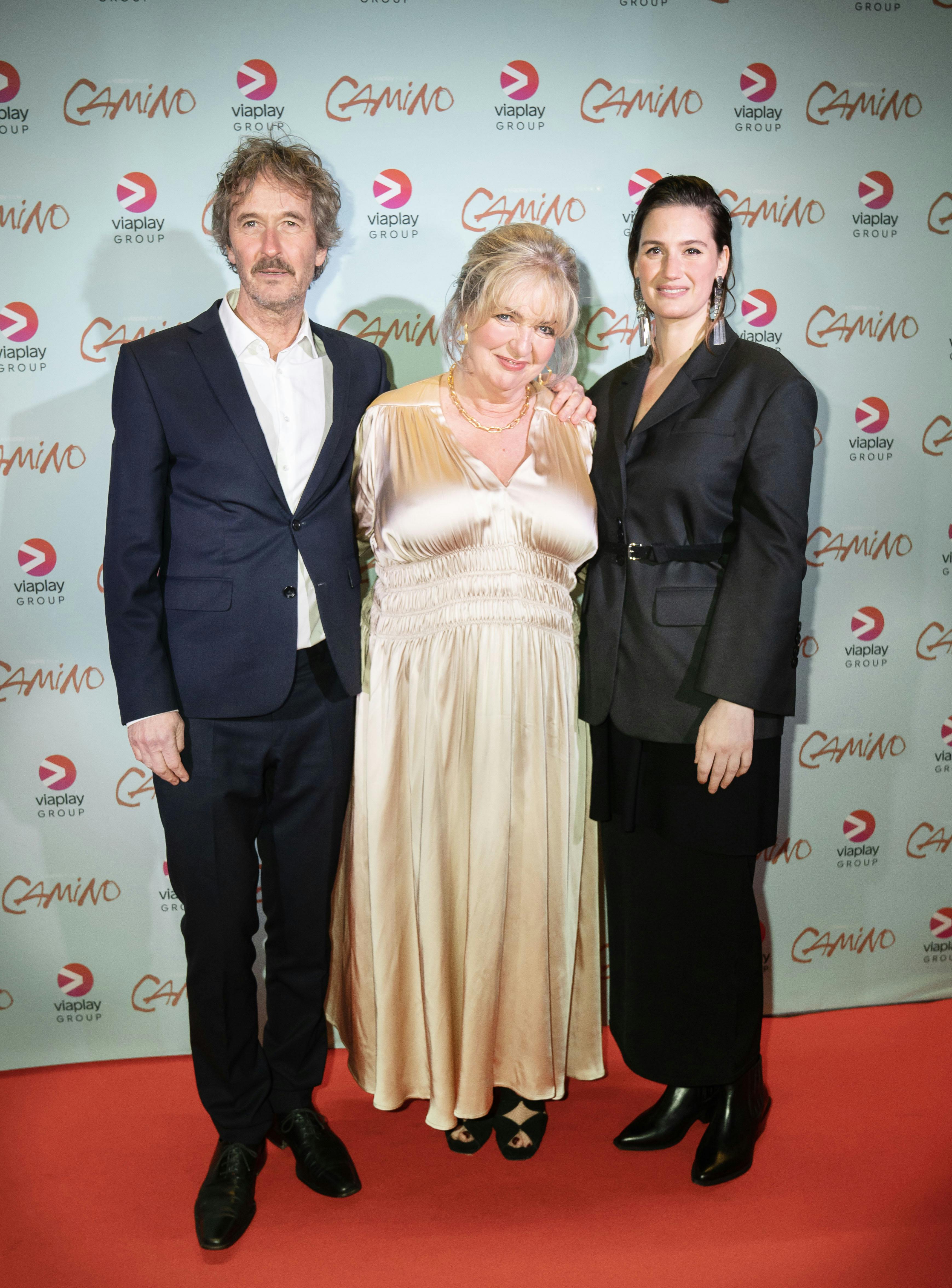 Lars Brygmann, instruktør Birgitte Stærmose og Danica Curcic til gallapremieren. 