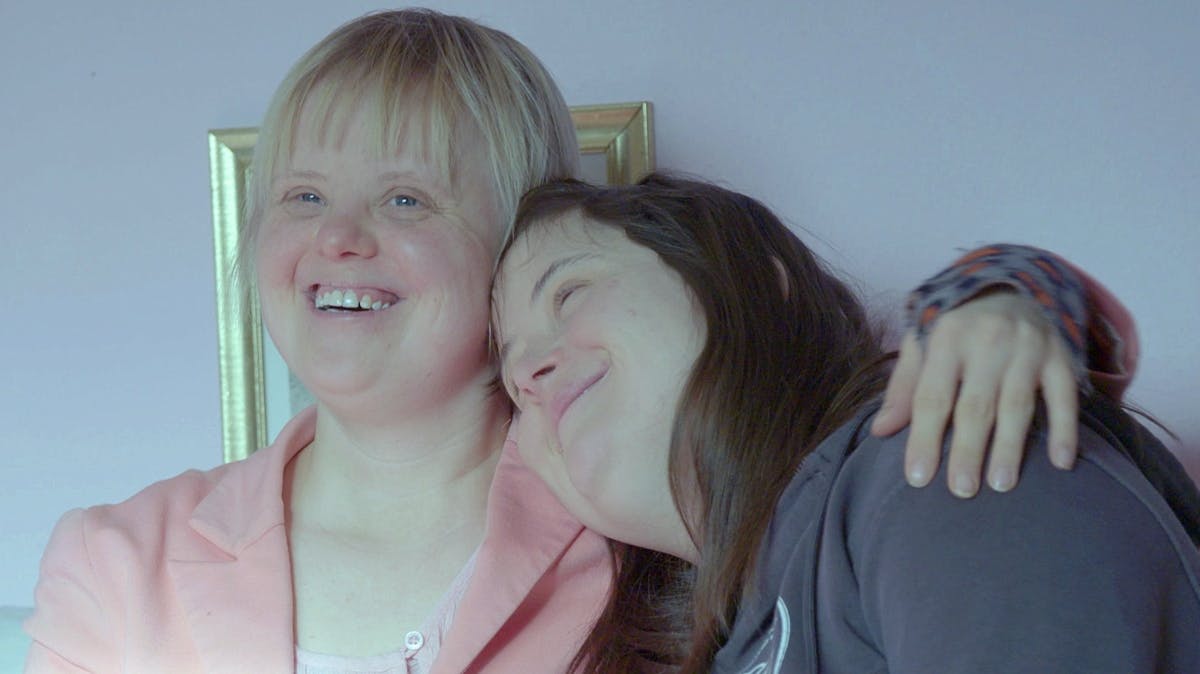 Tilde og Alberte fra "Ups, vi er voksne" 