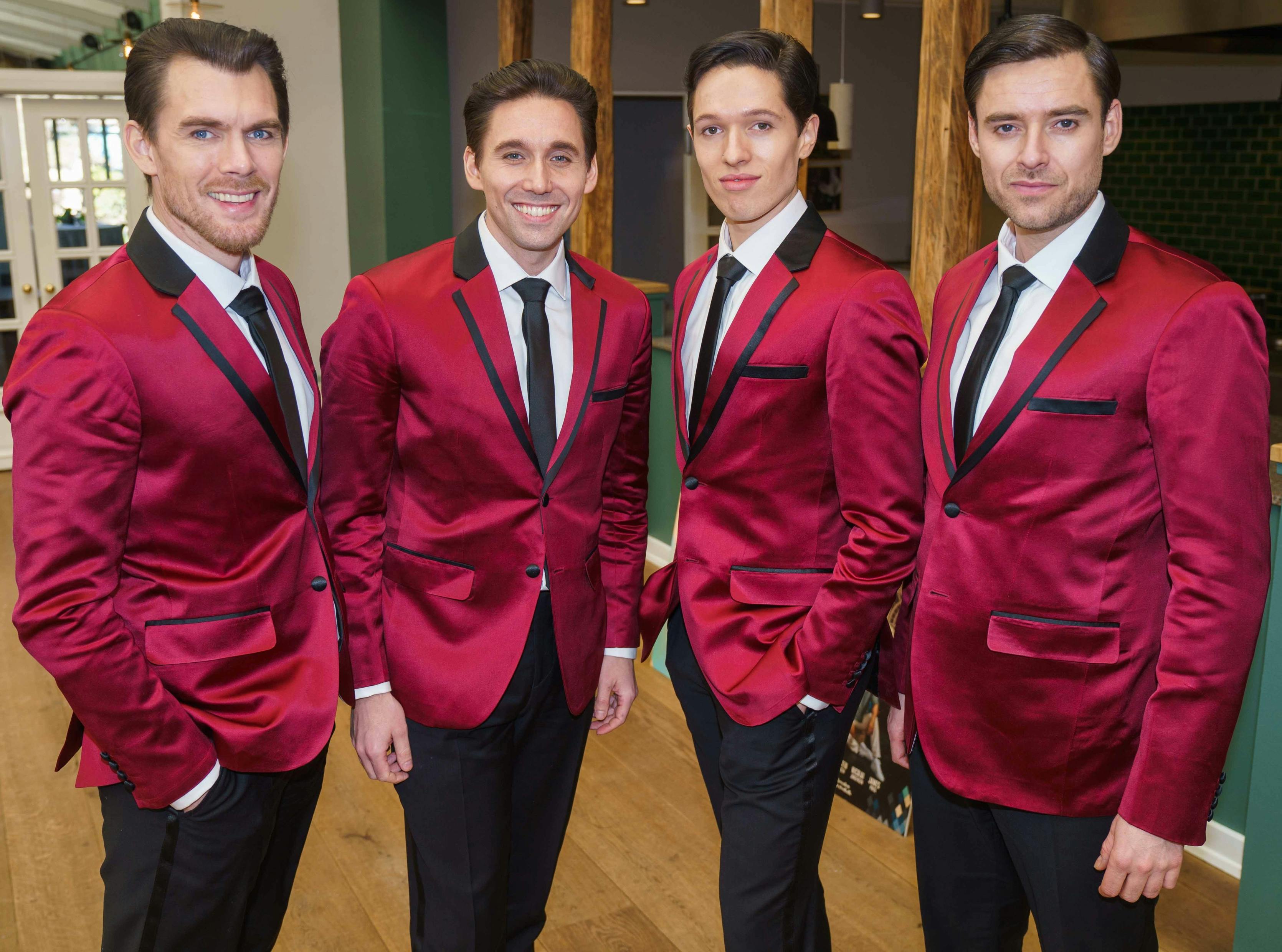Jesper Paasch, Mikkel Hoé, Søren Torpegaard Lund og Johannes Nymark spiller hovedrollerne i musicalen "Jersey Boys", der kan ses i efteråret. 