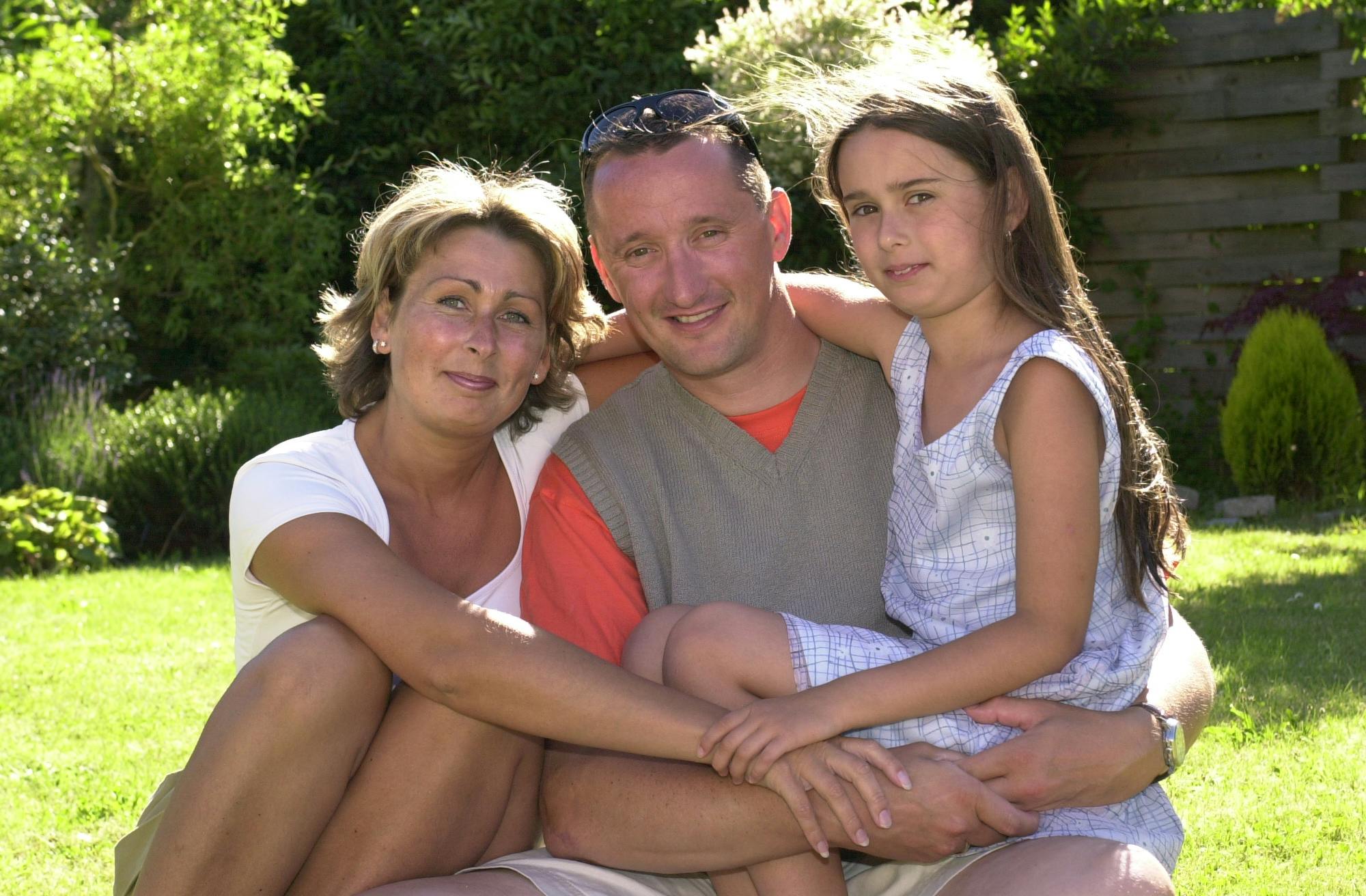 Anne Skibby, Jesper Skibby og Nicoline i 2001. 