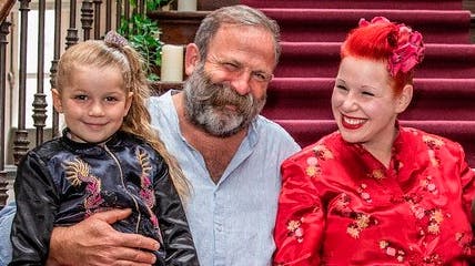 Dick og Angel Strawbridge med datteren Dorothy.