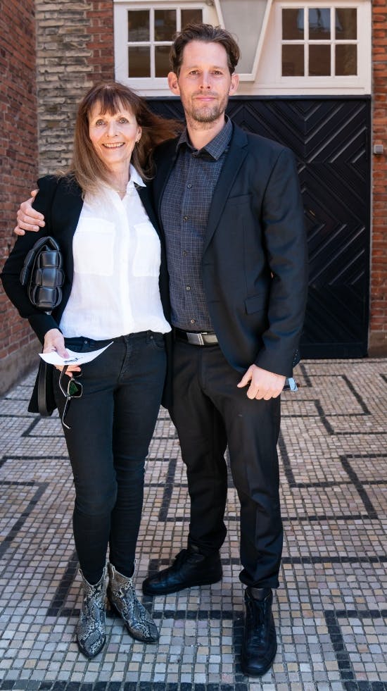 Rasmus Seebach med sin mor Karen Seebach.