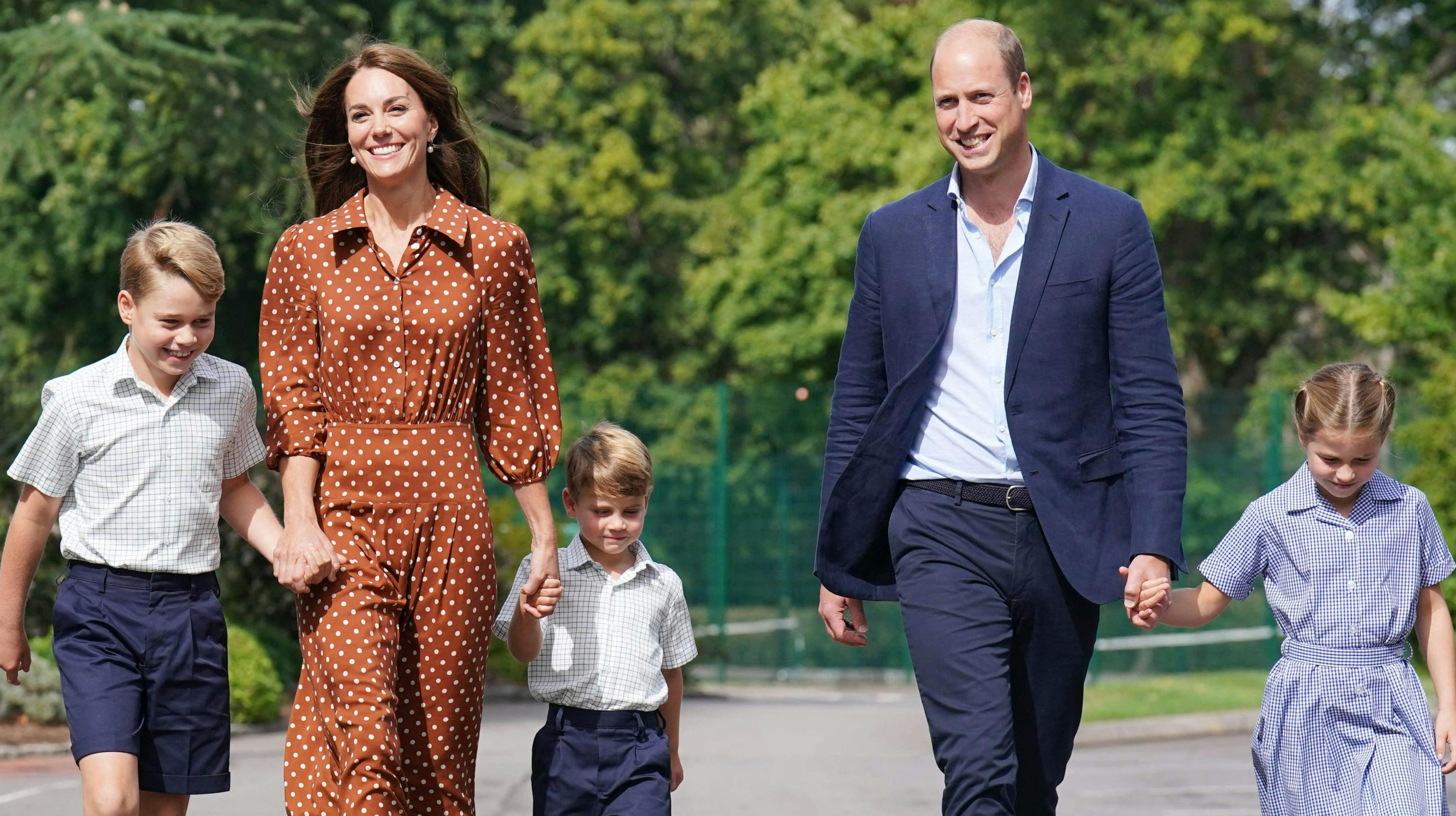 Prins William og prinsesse Kate med børnene prins George, prinsesse Charlotte og prins Louis.