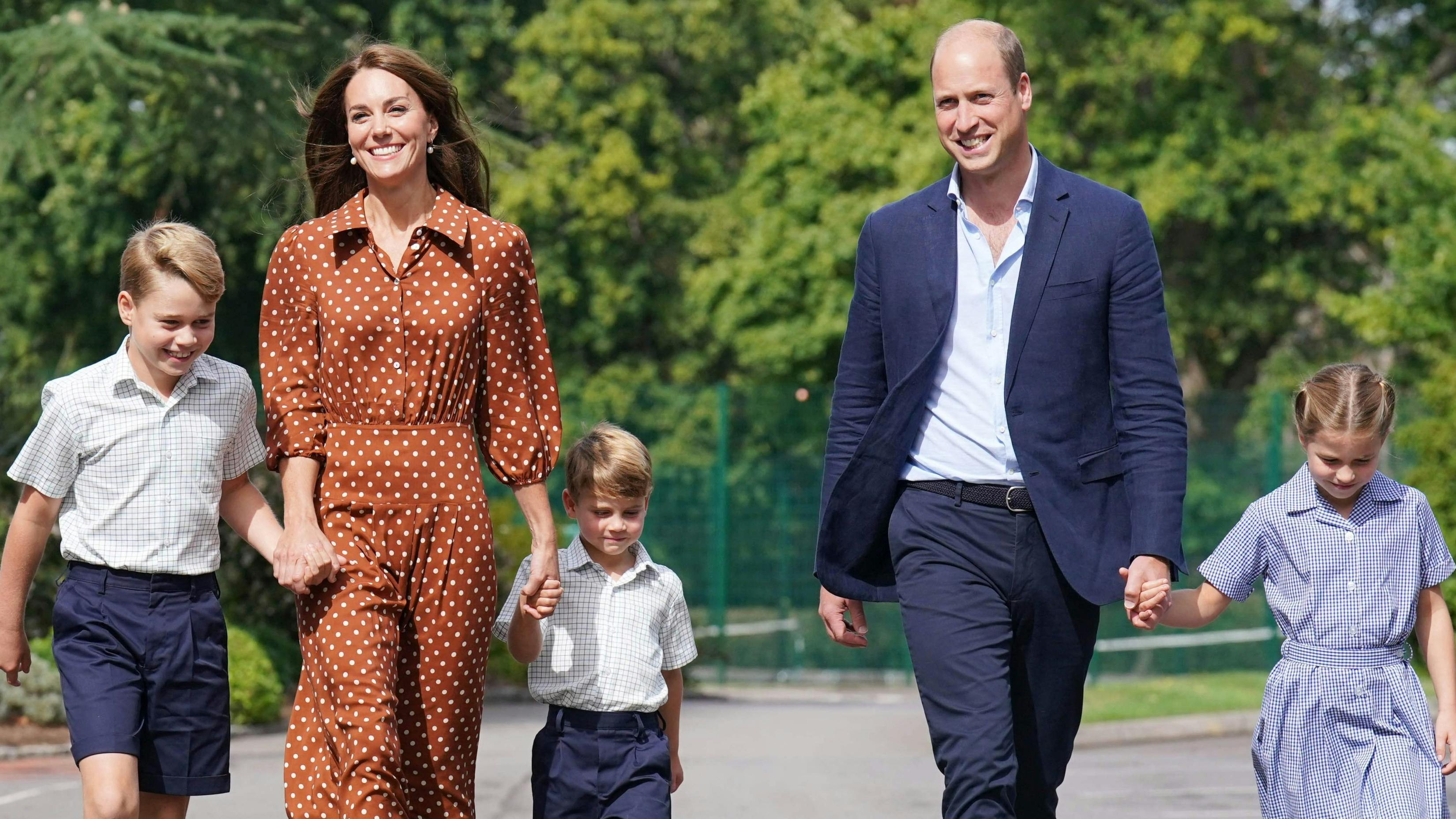 Prins William og prinsesse Kate med børnene&nbsp;prins George, prinsesse Charlotte og prins Louis.