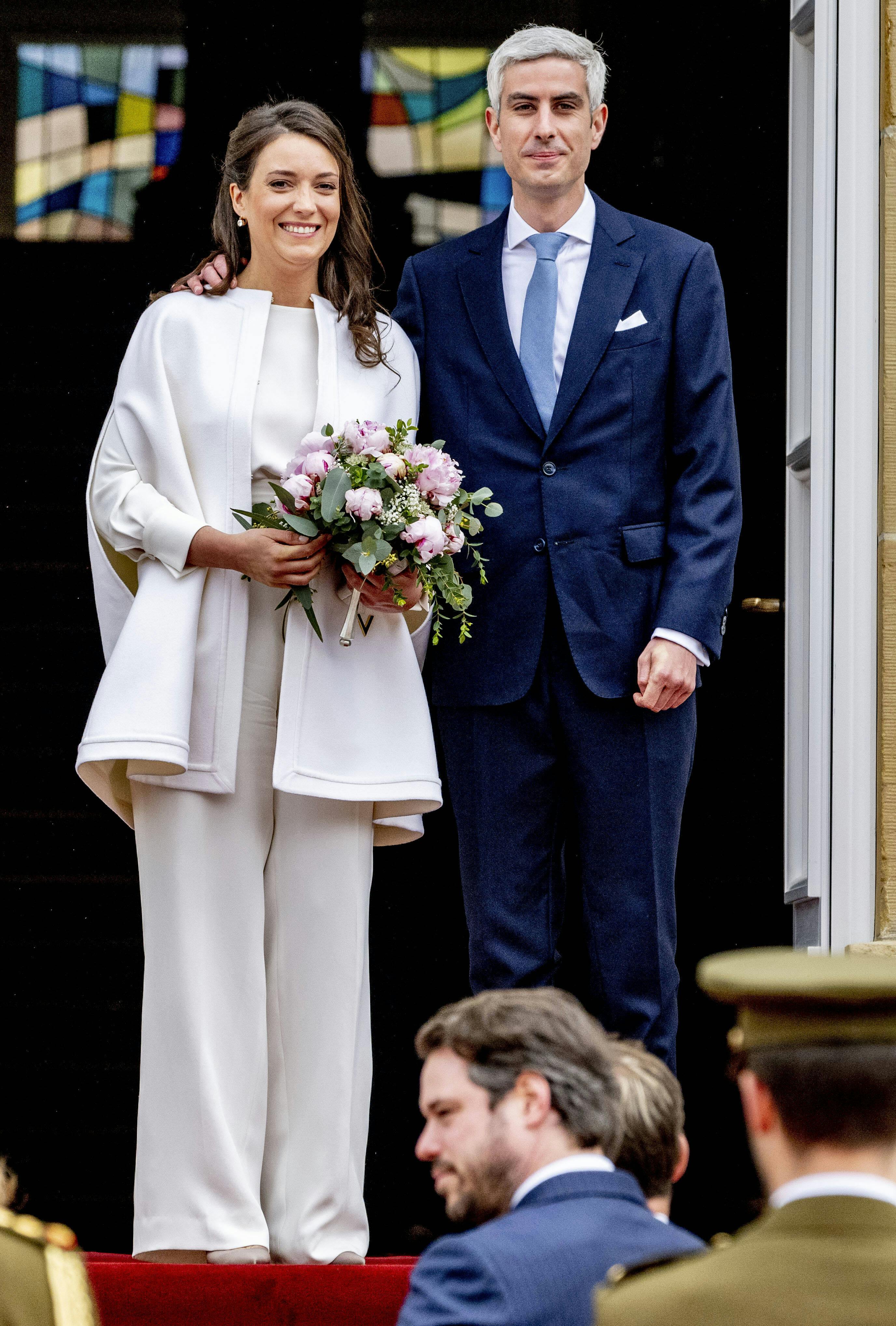 Prinsesse Alexandra og Nicolas Bagory til deres borgerlige vielse. 