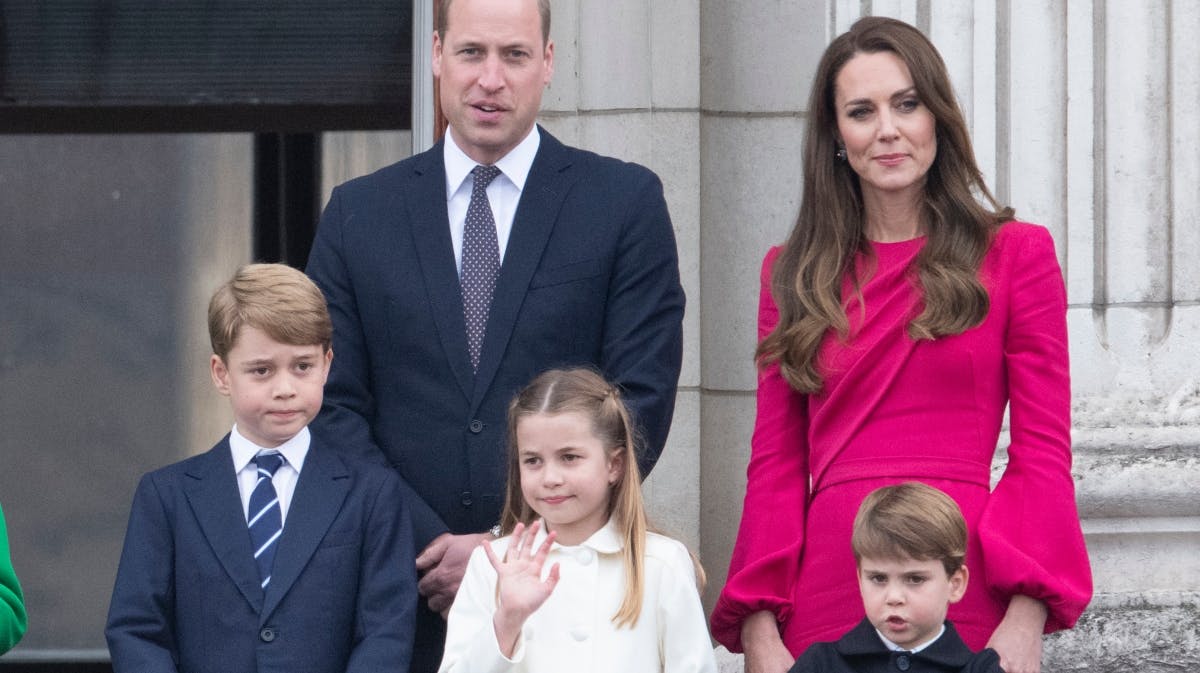 Prins William og prinsesse Catherine med deres tre børn, prins George, prins Louis og prinsesse Charlotte.