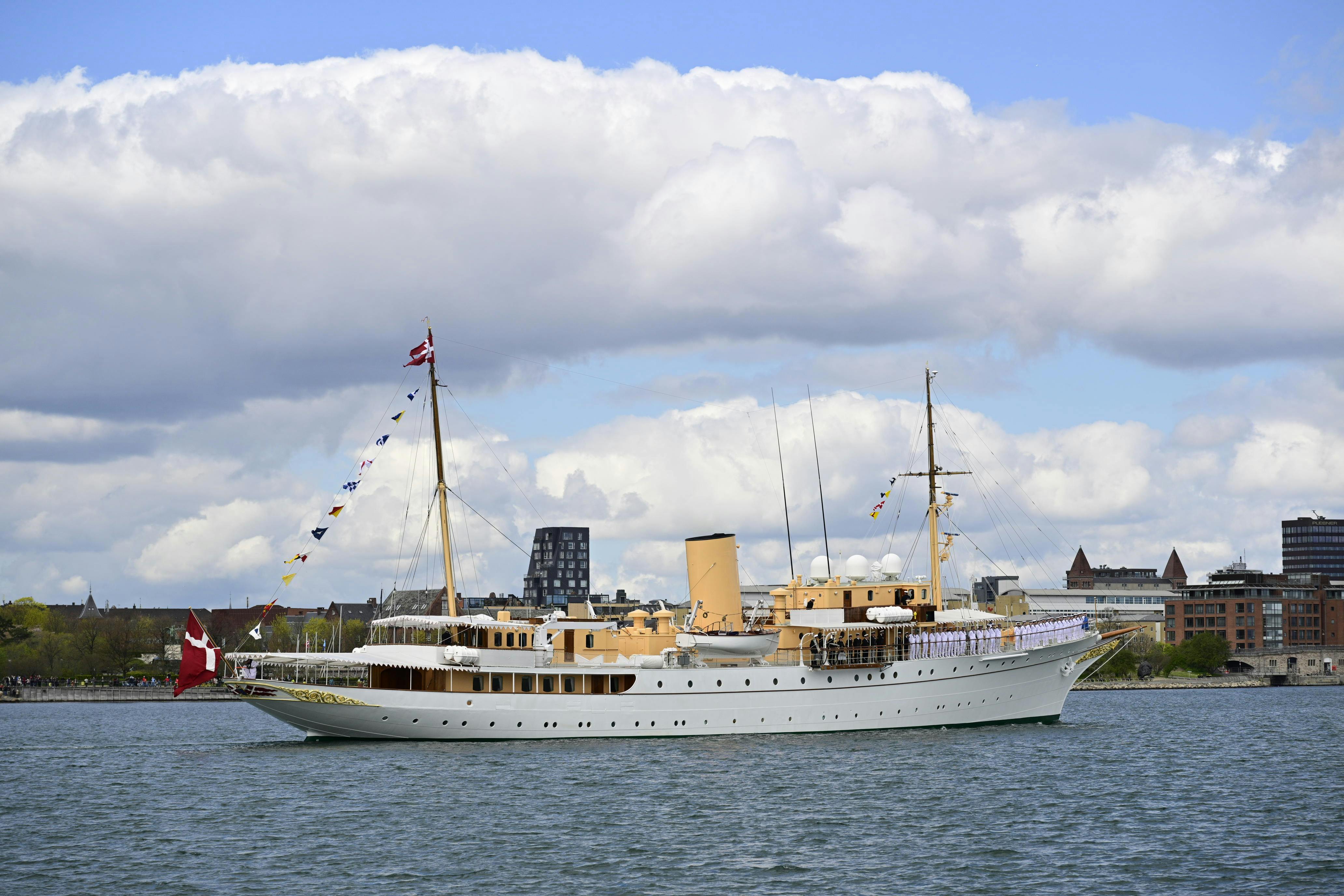 Kongeskibet Dannebrog