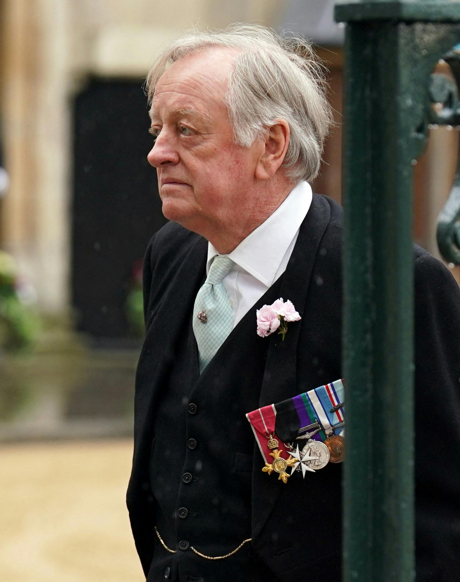 Andrew Parker Bowles ved ankomsten til Westminster Abbey lørdag.
