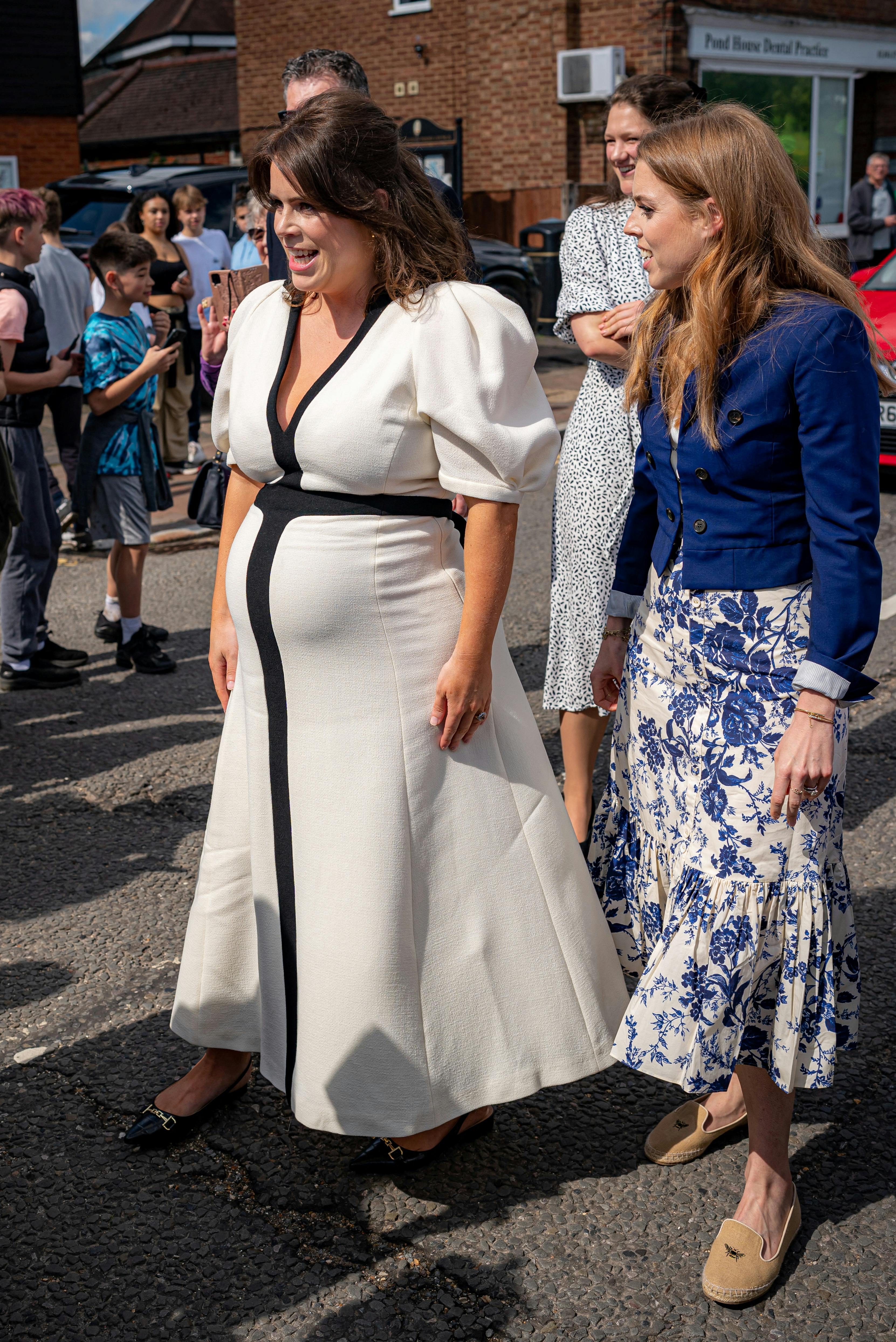 Prinsesse Eugenie og prinsesse Beatrice. 