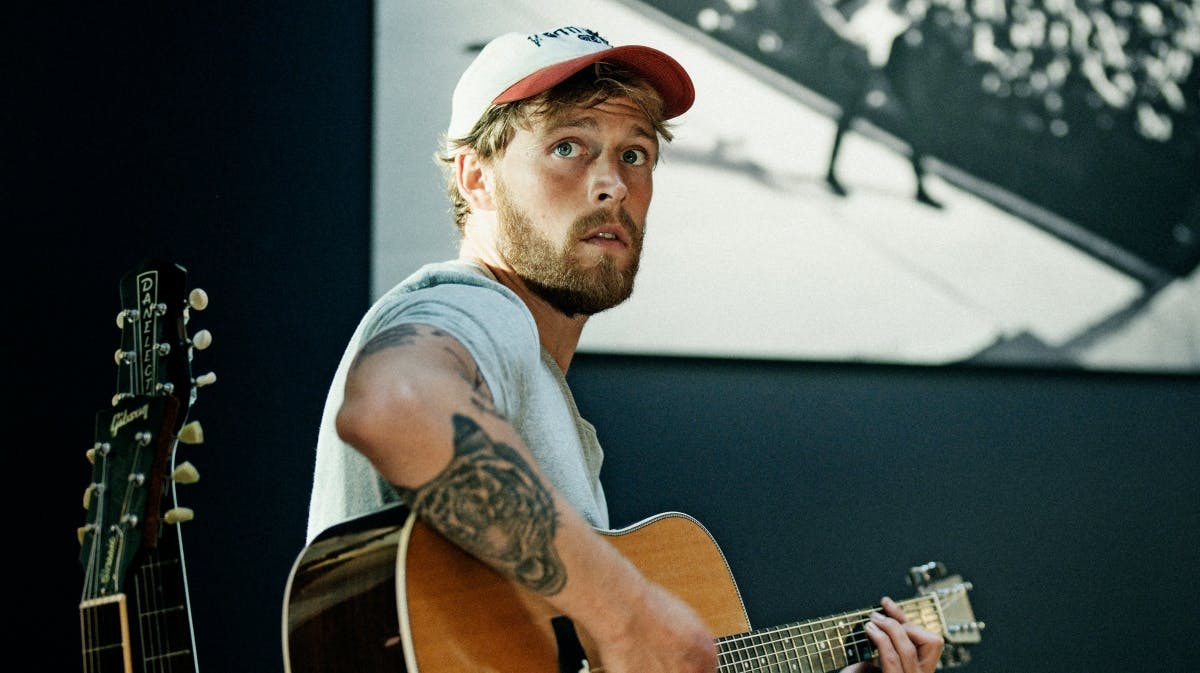 Christopher i "A Beautiful Life". 