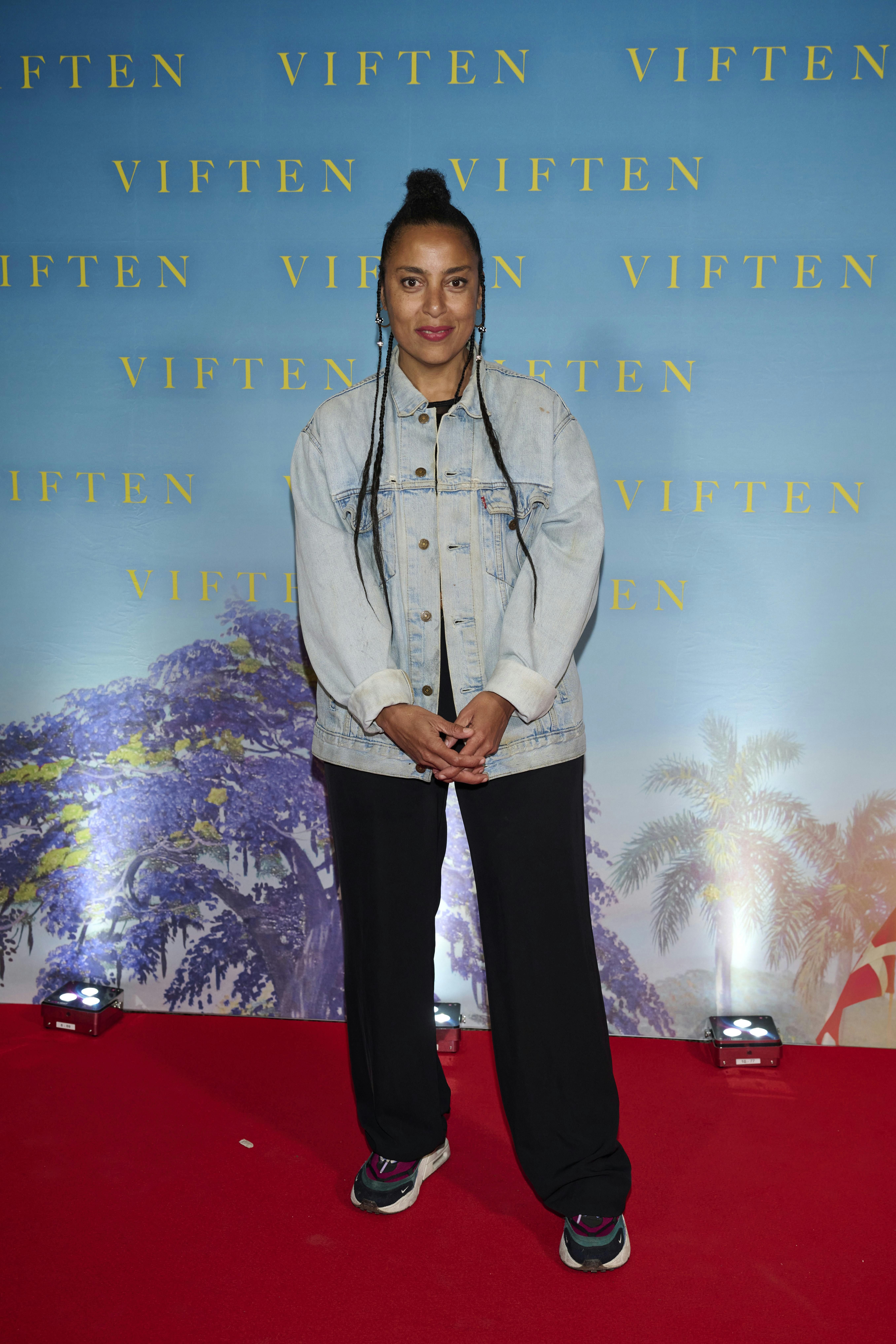 Karen Mukupa til premiere på filmen "Viften" i april. 