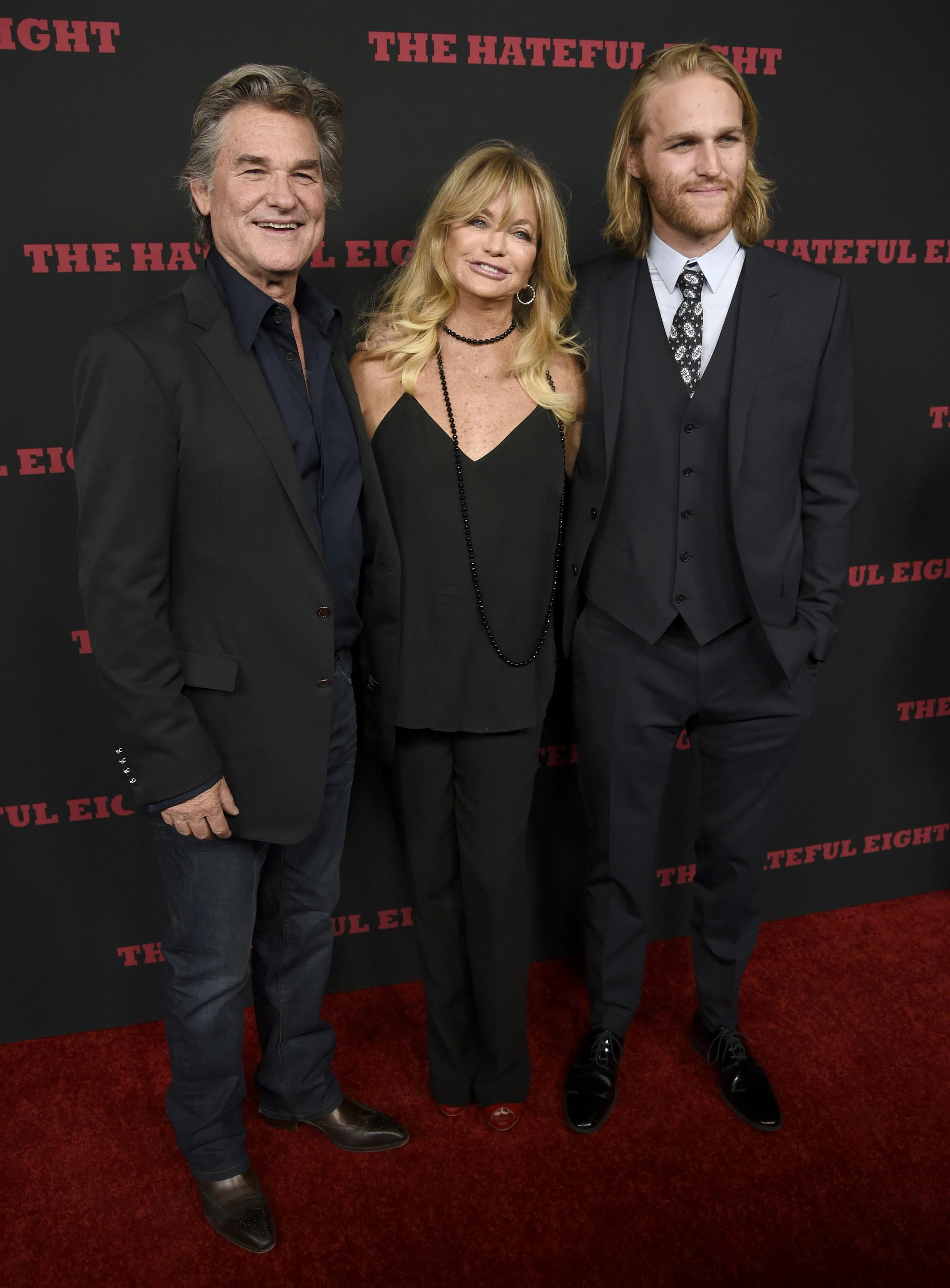 Kurt Russell og Goldie Hawn sammen med sønnen, Wyatt Russell.