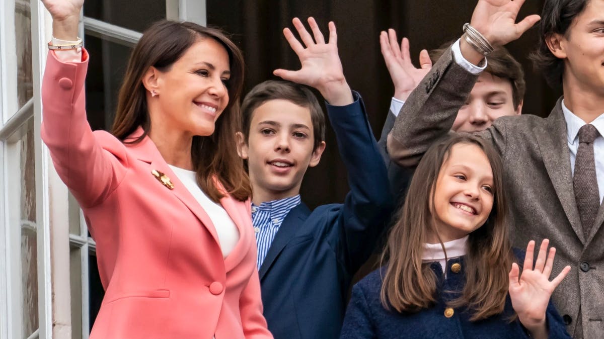 Prinsesse Marie, grev Henrik, komtesse Athena, grev Felix og grev Nikolai