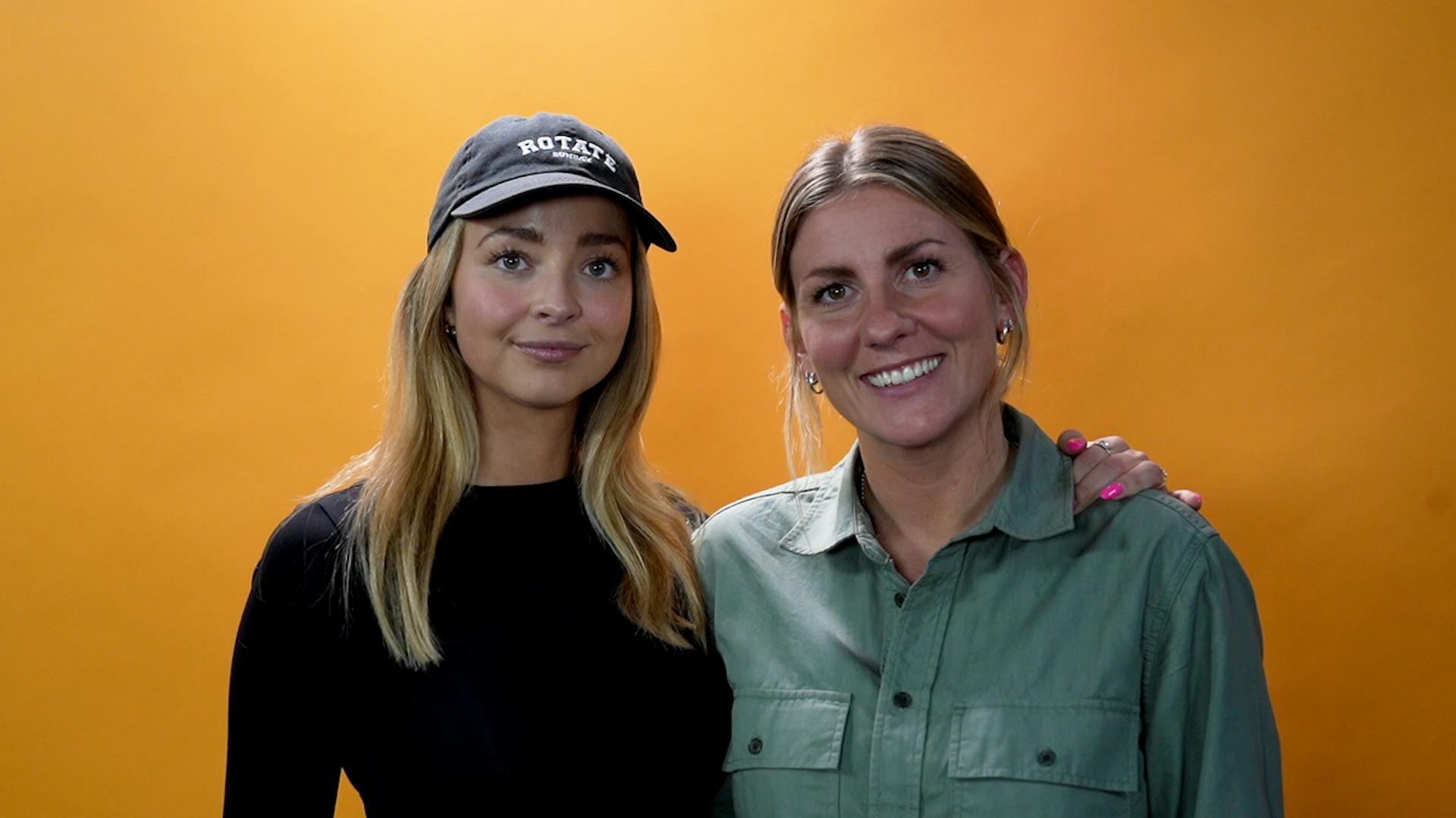 Julie og Mette fra "Bachelorette". 