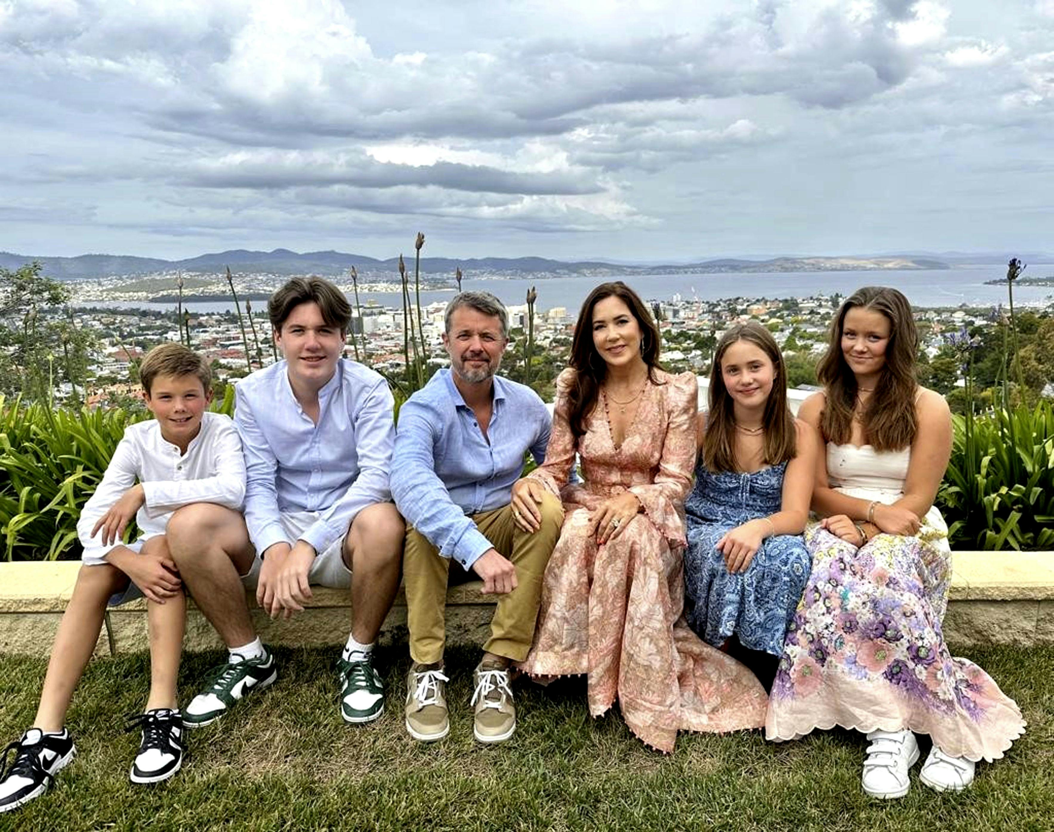 Kronprinsfamiliens julekort 2022. 