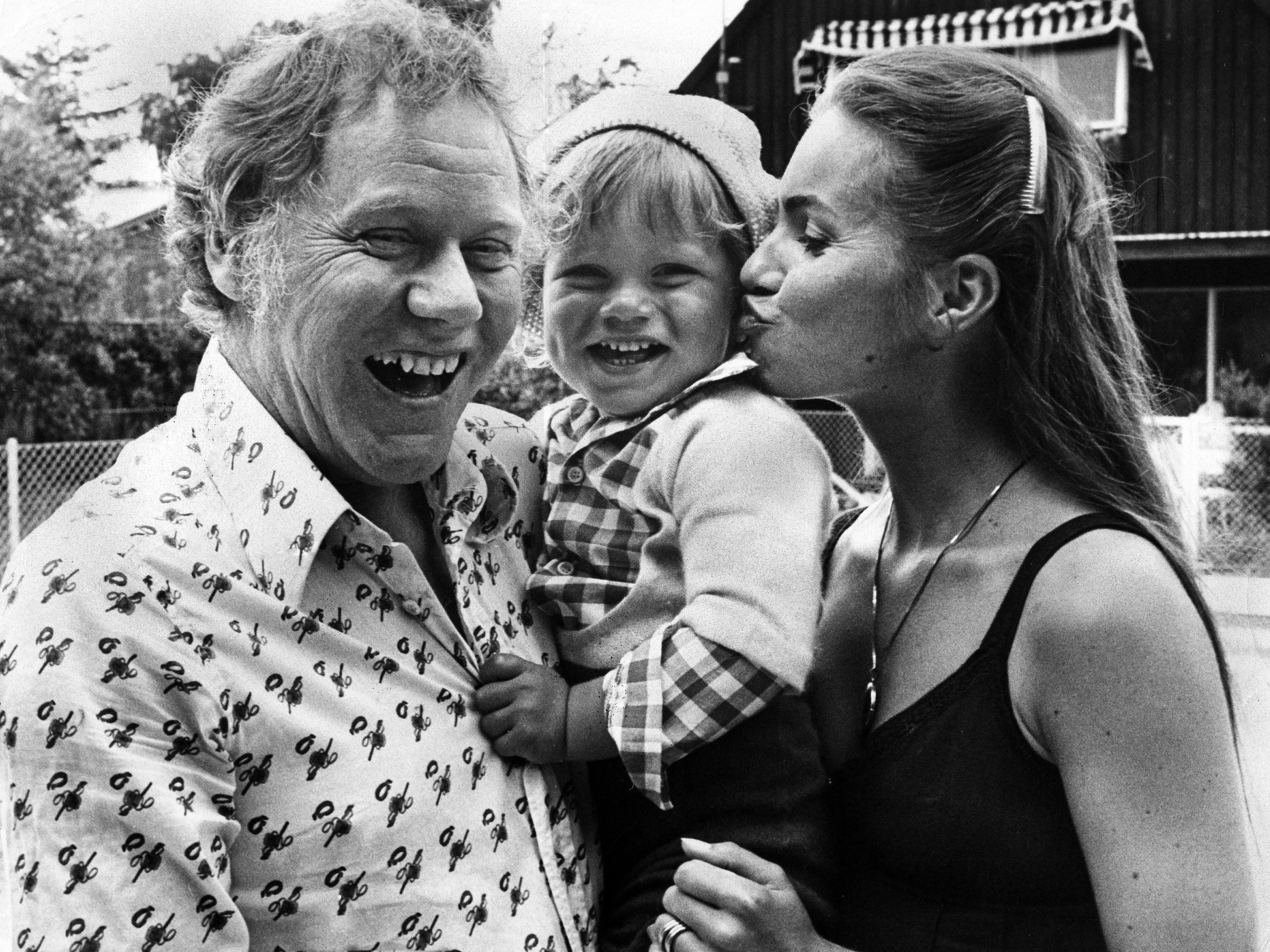 Preben Kaas og Anne Mari Lie med sønnen Nikolaj Lie Kaas. 