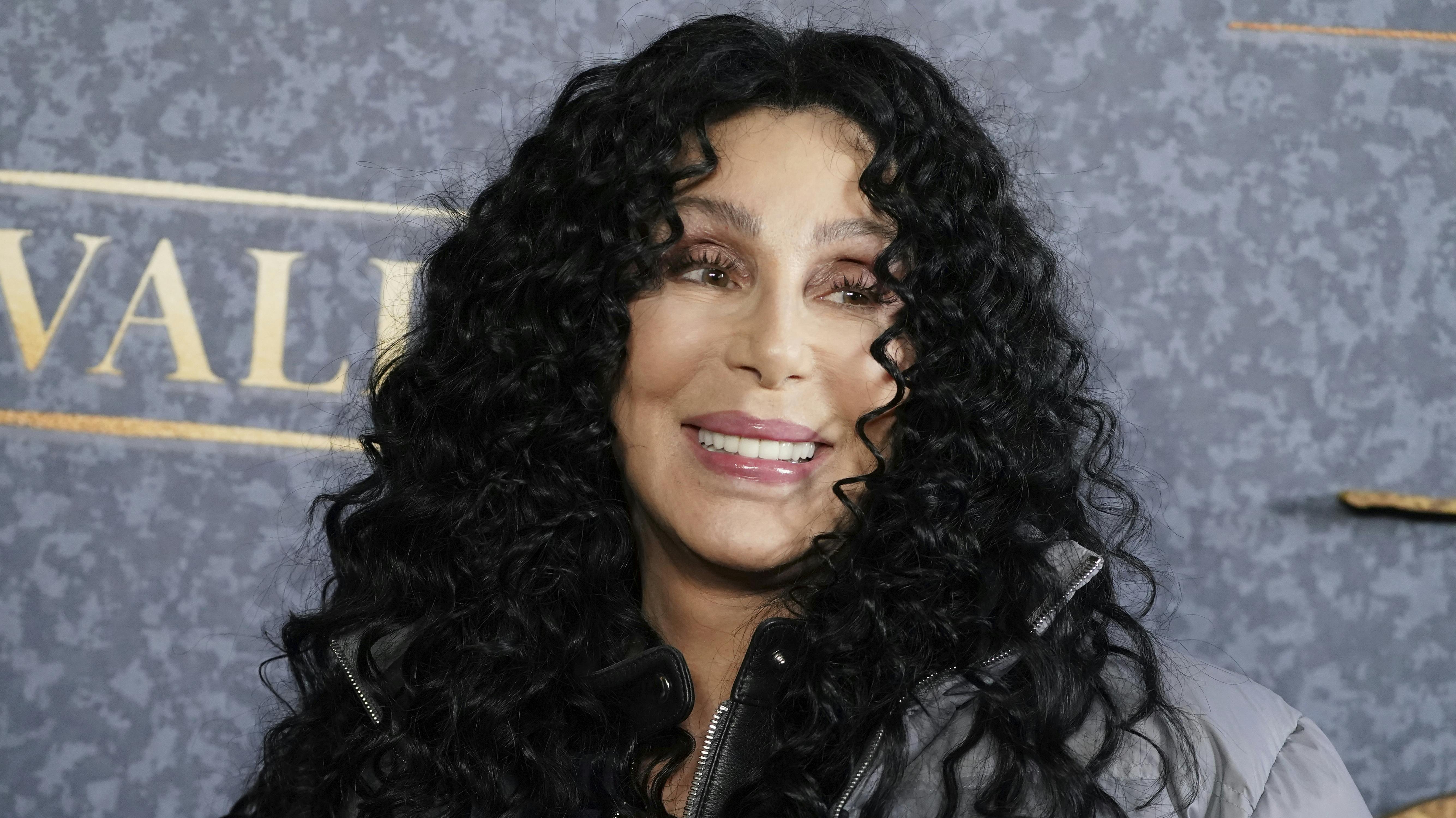 Cher.
