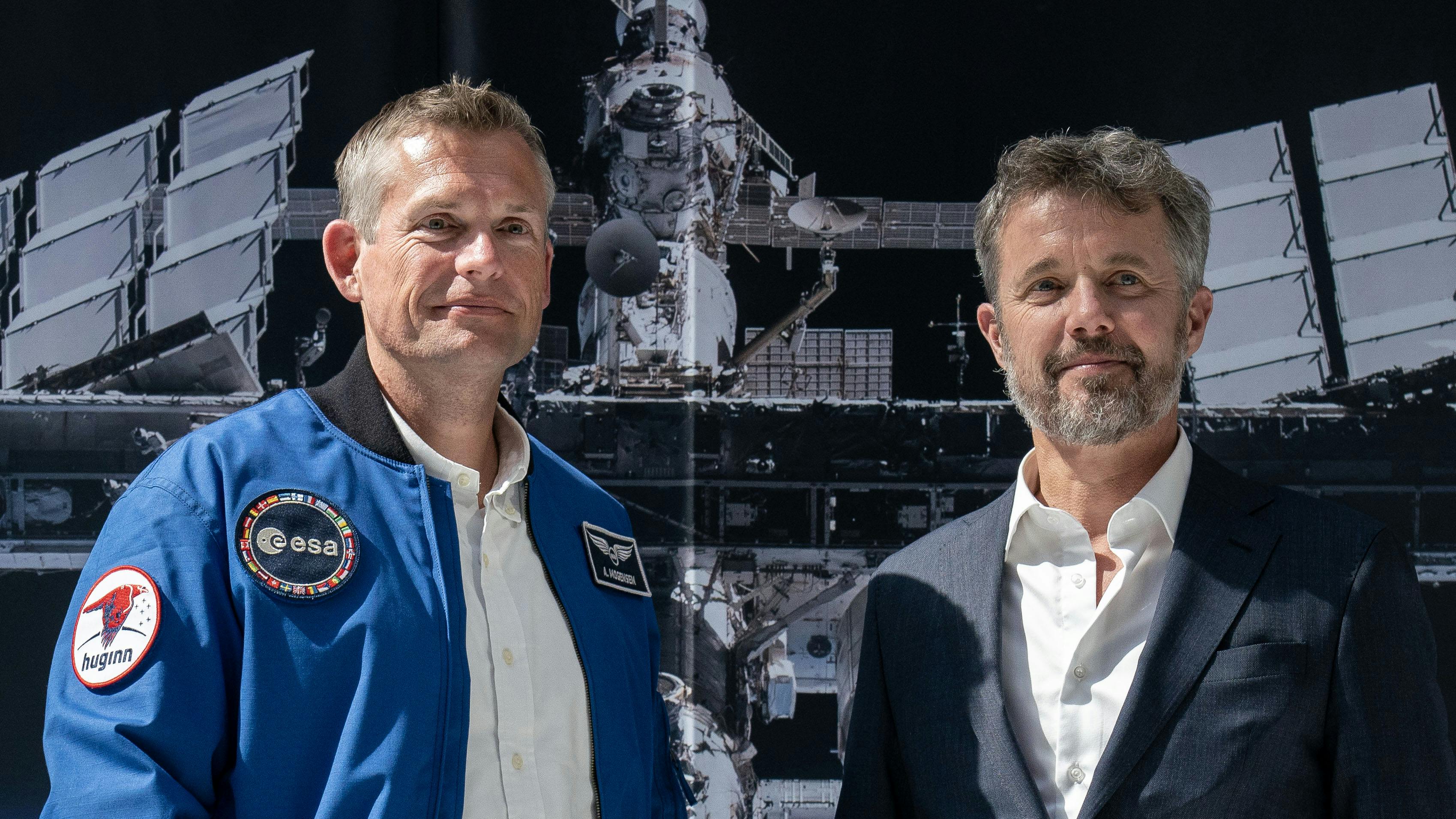 Kronprins Frederik fik en god snak med astronaut Andreas Mogensen i Industriens Hus.
