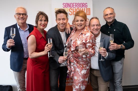 Sønderborg Sommer Revy Shows hold.