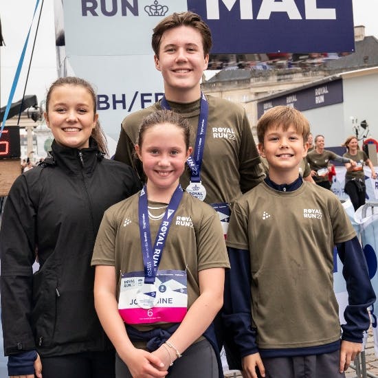 Hele kronprinsfamilien har år efter år bakket op om Royal Run. Her er det prinsesse Isabella, prinsesse Josephine, prins Christian og prins Vincent i 2022.&nbsp;
