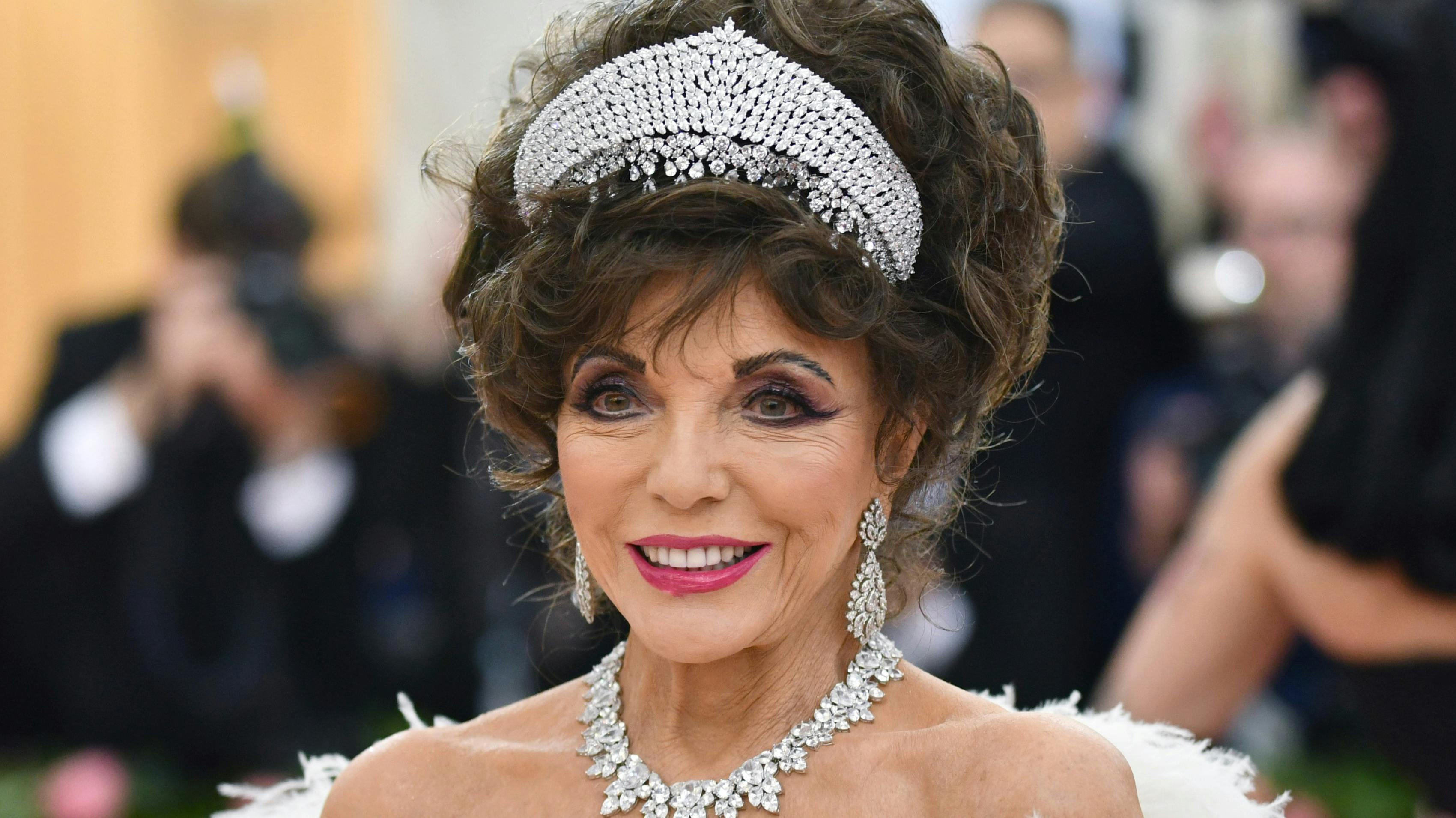 Joan Collins. 