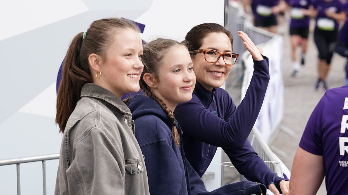 Prinsesse Isabella, prinsesse Josephine og kronprinsesse Mary. 