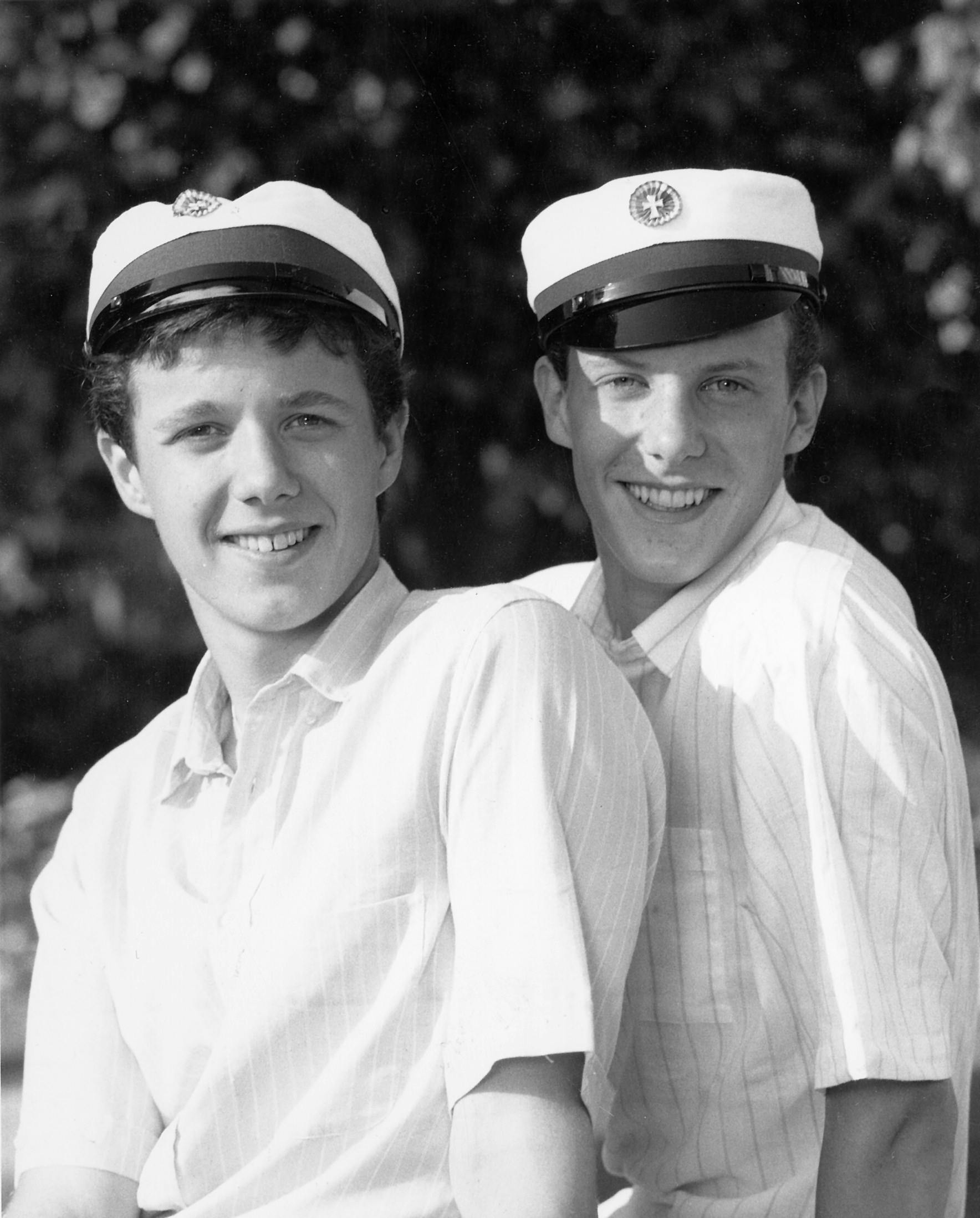 Kronprins Frederik og prins Joachim som studenter. 