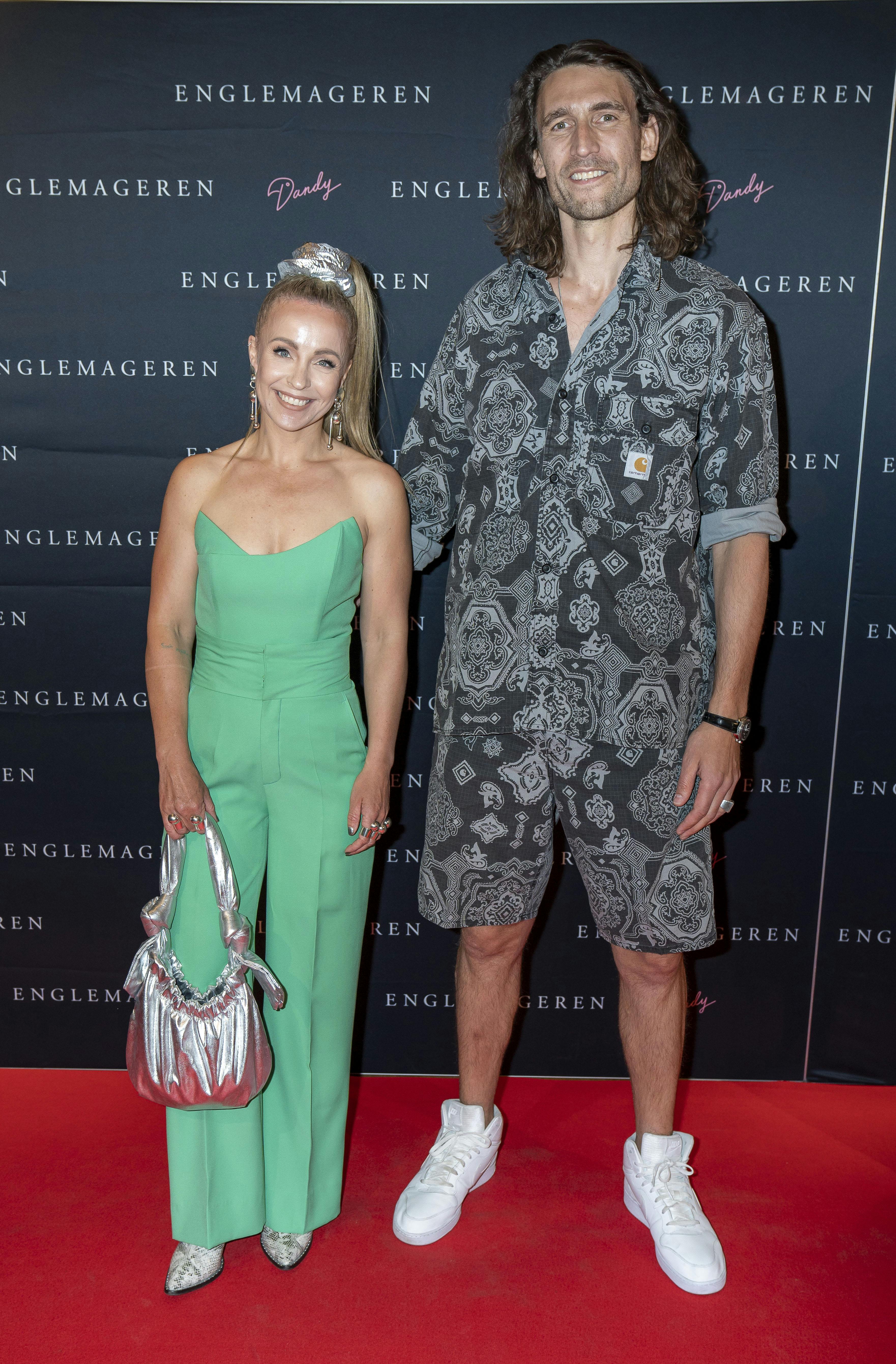 På den store aften var hovedpersonen Julie Ølgaard i godt selskab af sin mand, Gustav Muus. 