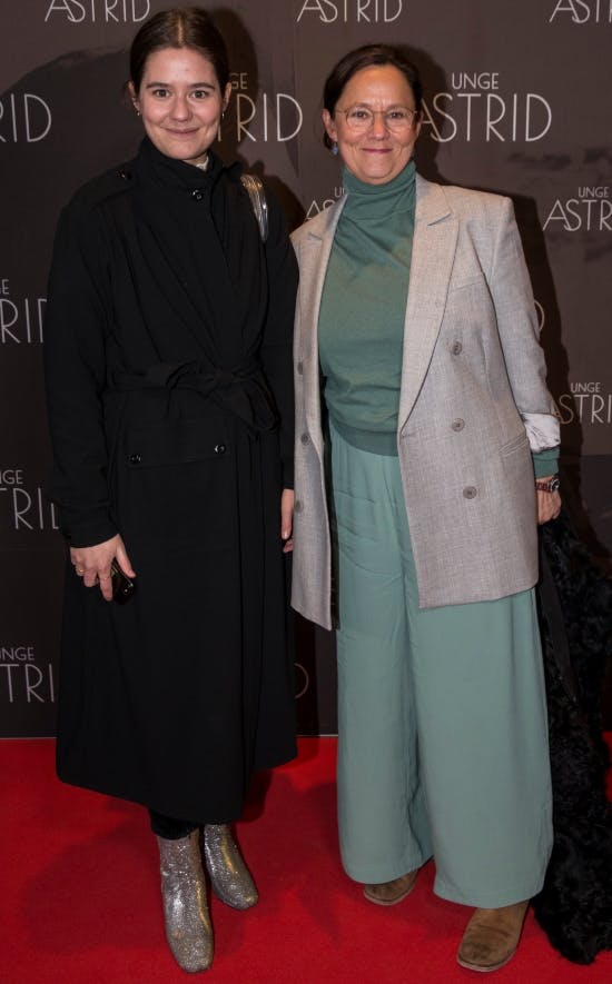 Asta Kamma August og Pernilla August til premiere i 2019. 