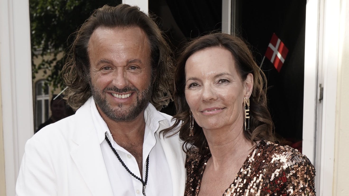 Dennis Knudsen holder 60-års fødselsdagsfest i Korsør. Her er det Dennis Knudsen og Janni Spies. 