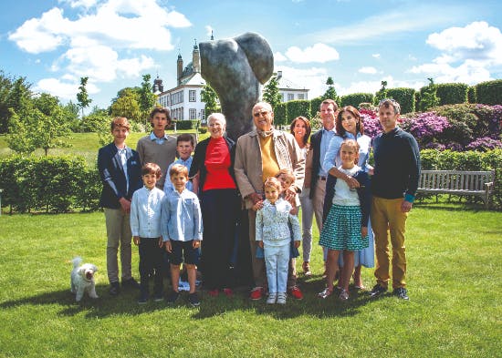 Familien samlet i juni 2017 i den private del af Fredensborg Slotshave.
