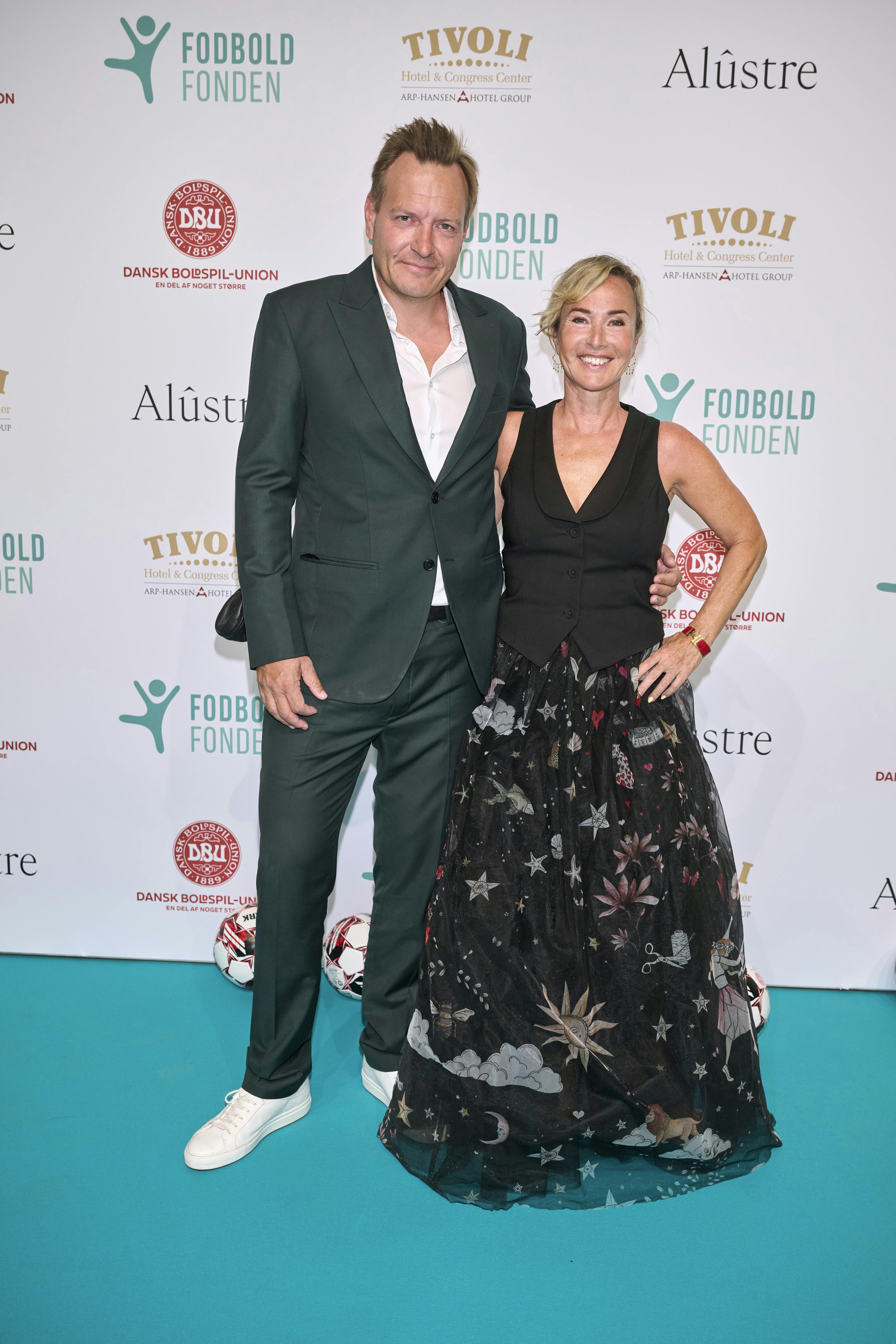 Dagen inden frieriet var Rasmus Tantholdt og Natasja Crone til velgørenhedsgalla med Fodboldfonden. 