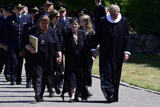 June Belli med svigerdatteren Heidi og præsten Frede Jørgensen
