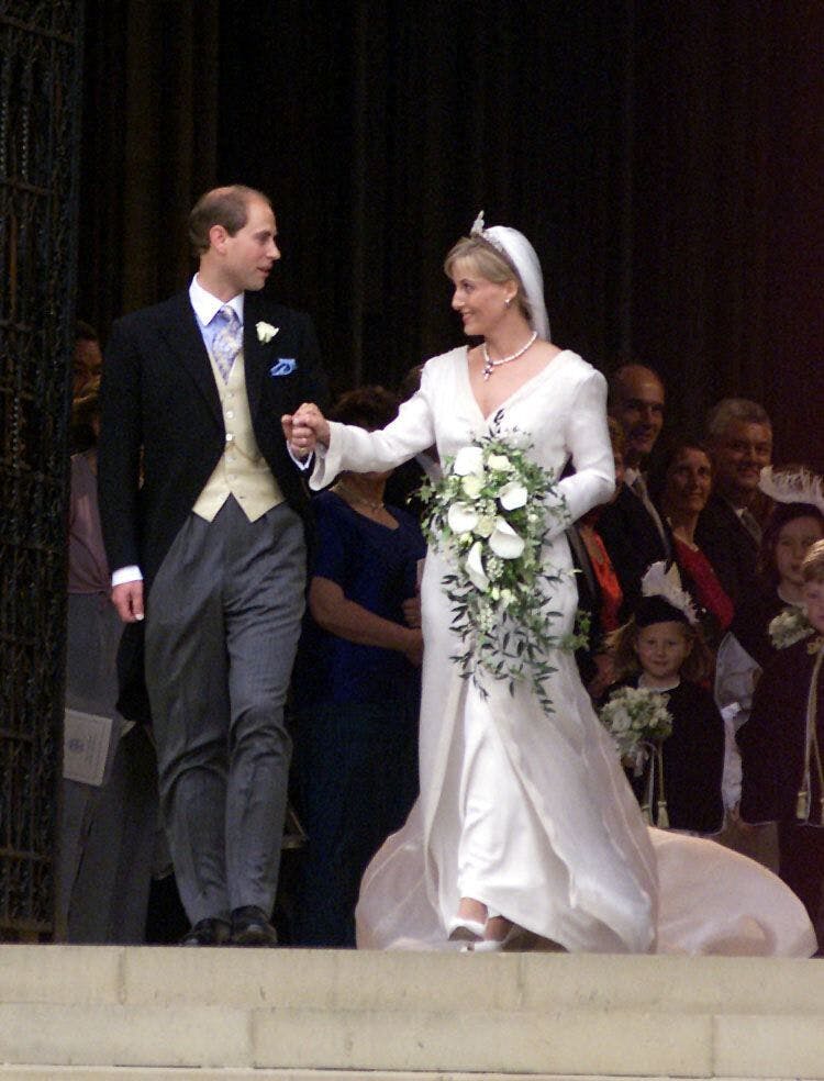 Prins Edward og hertuginde Sophie blev gift den 19. juni 1999. 