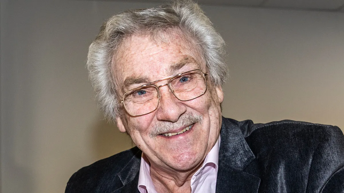 Se de skønne billeder: Richard Ragnvald nyder sommeren med barnebarnet | BILLED-BLADET