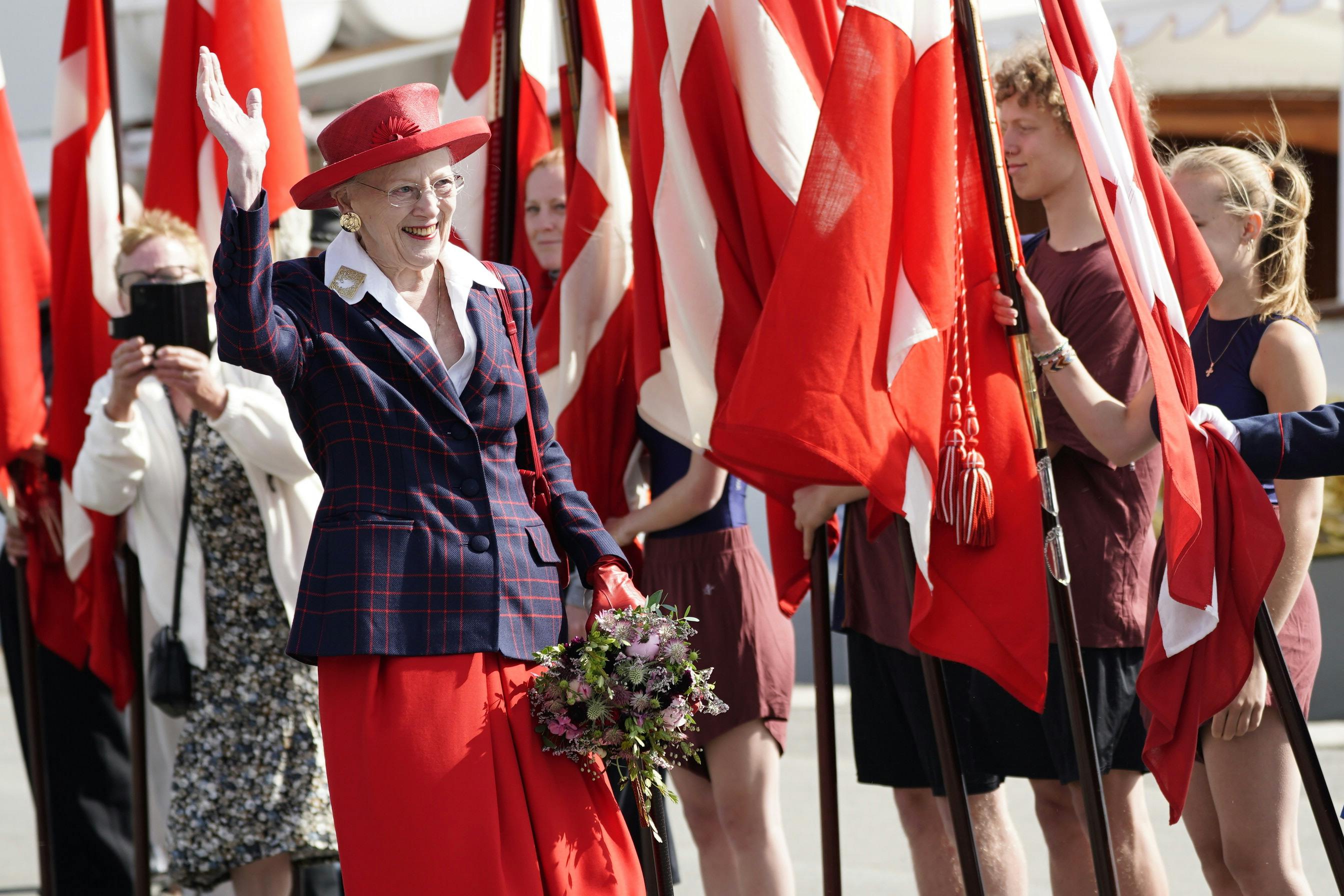 Dronning Margrethe ankommer til Aarhus