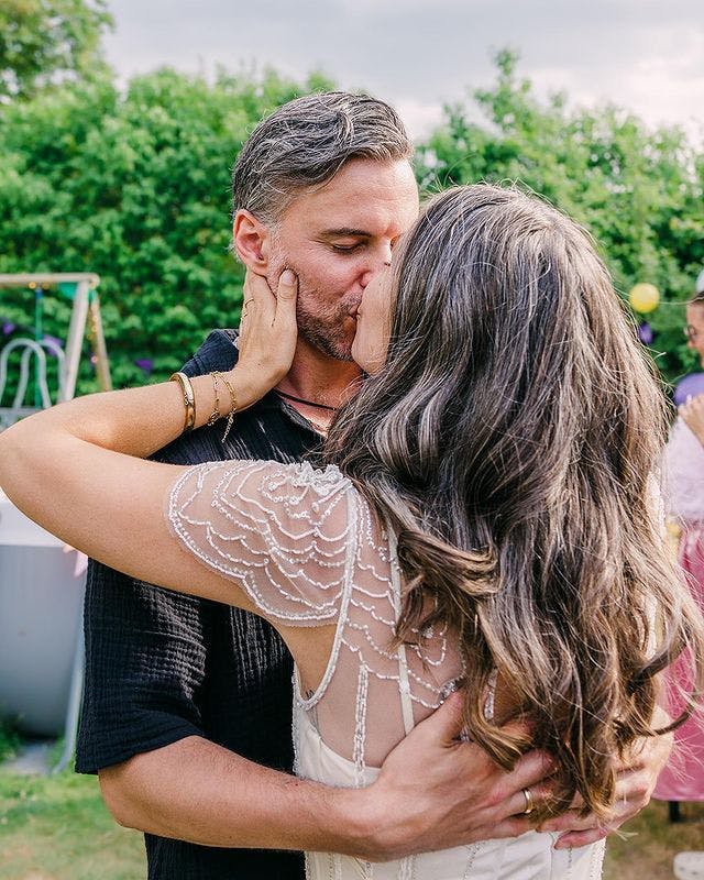 Jon Lange sammen med sin hustru, Mette Marie Lei Lange til deres genbryllup 24. juni.